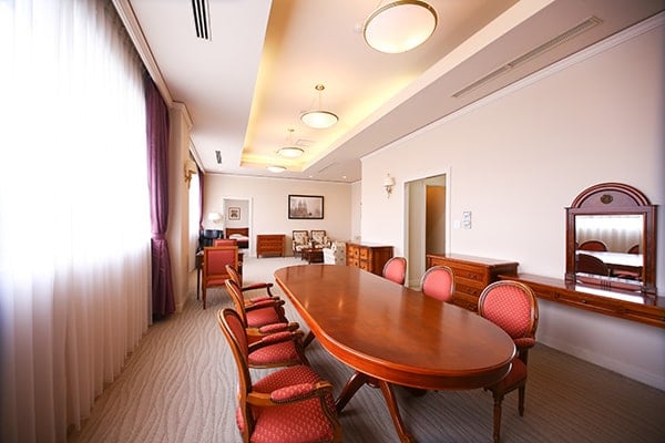 King Suite Living Room