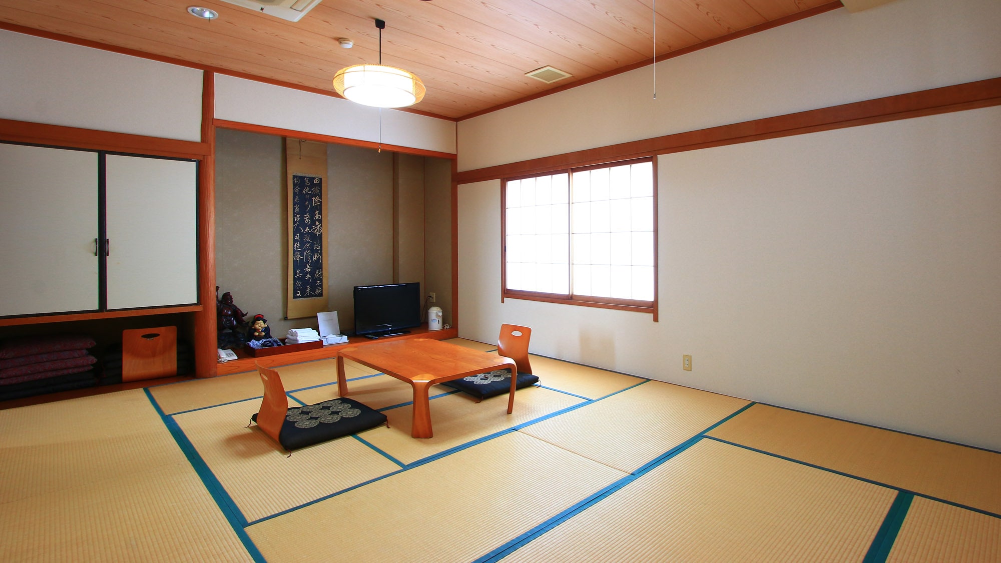 [Japanese-style room 12 tatami mats]