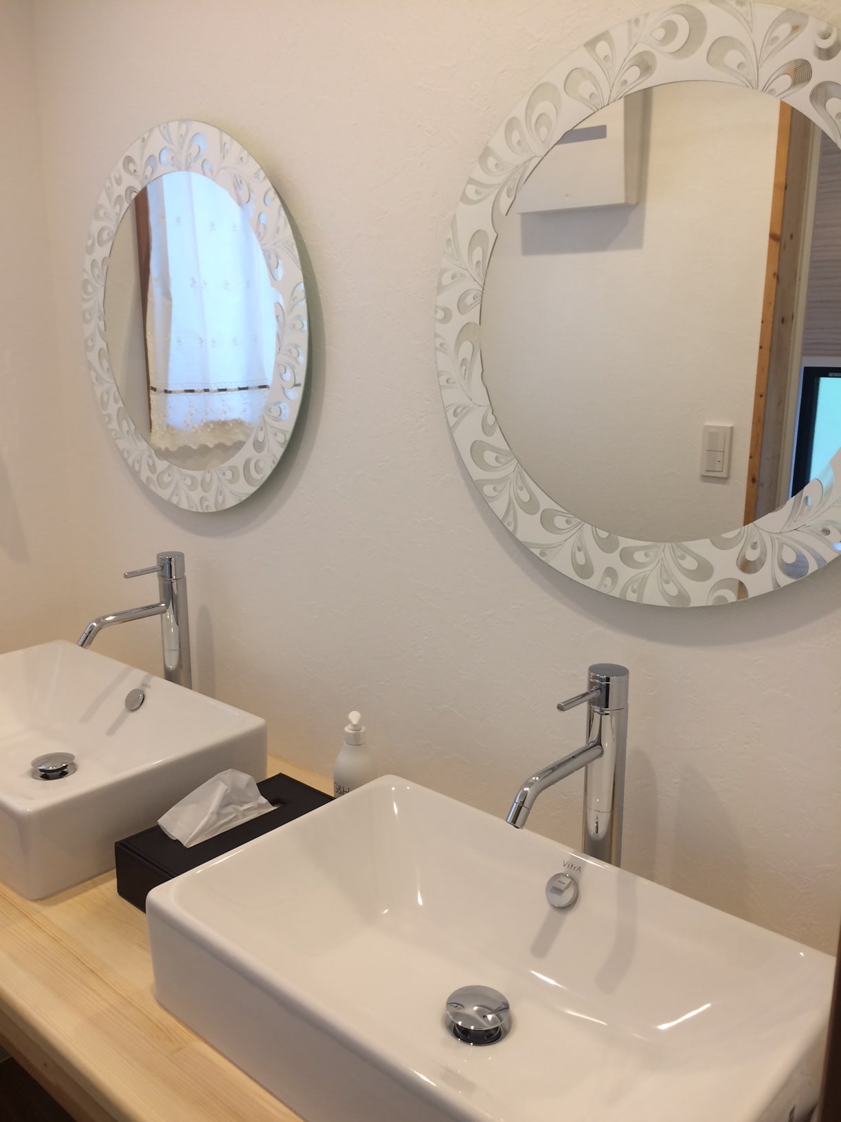 Chloe washbasin