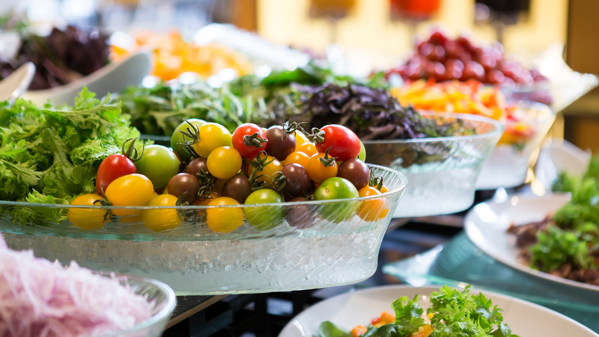 [Garden Cafe] Colorful salad that is bright to the eyes