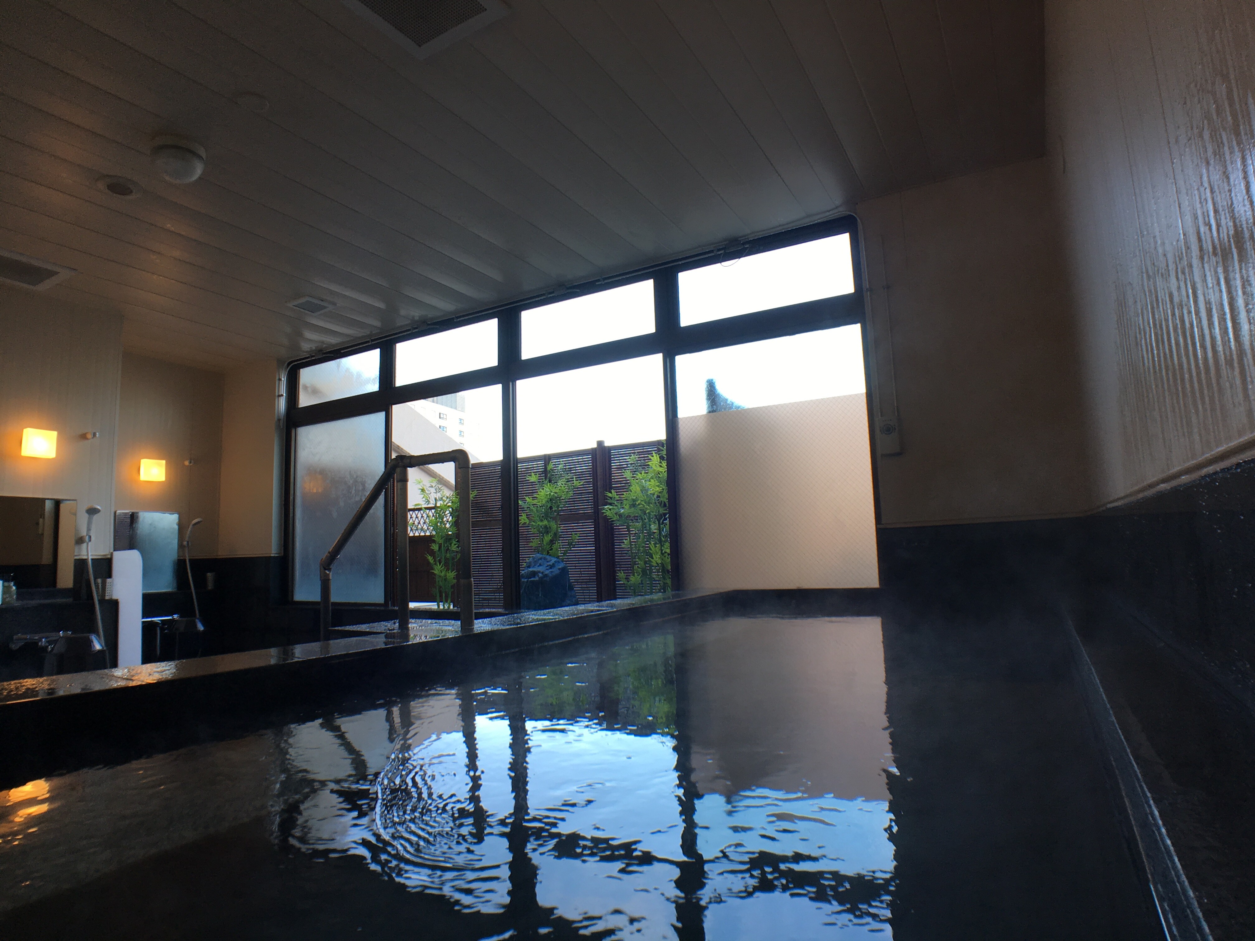 Large Bath①