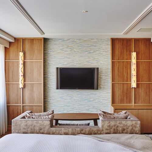 Luxury Suite (MASTERS SUITE) [49-56㎡ / Bed width 200cm] □ No smoking □