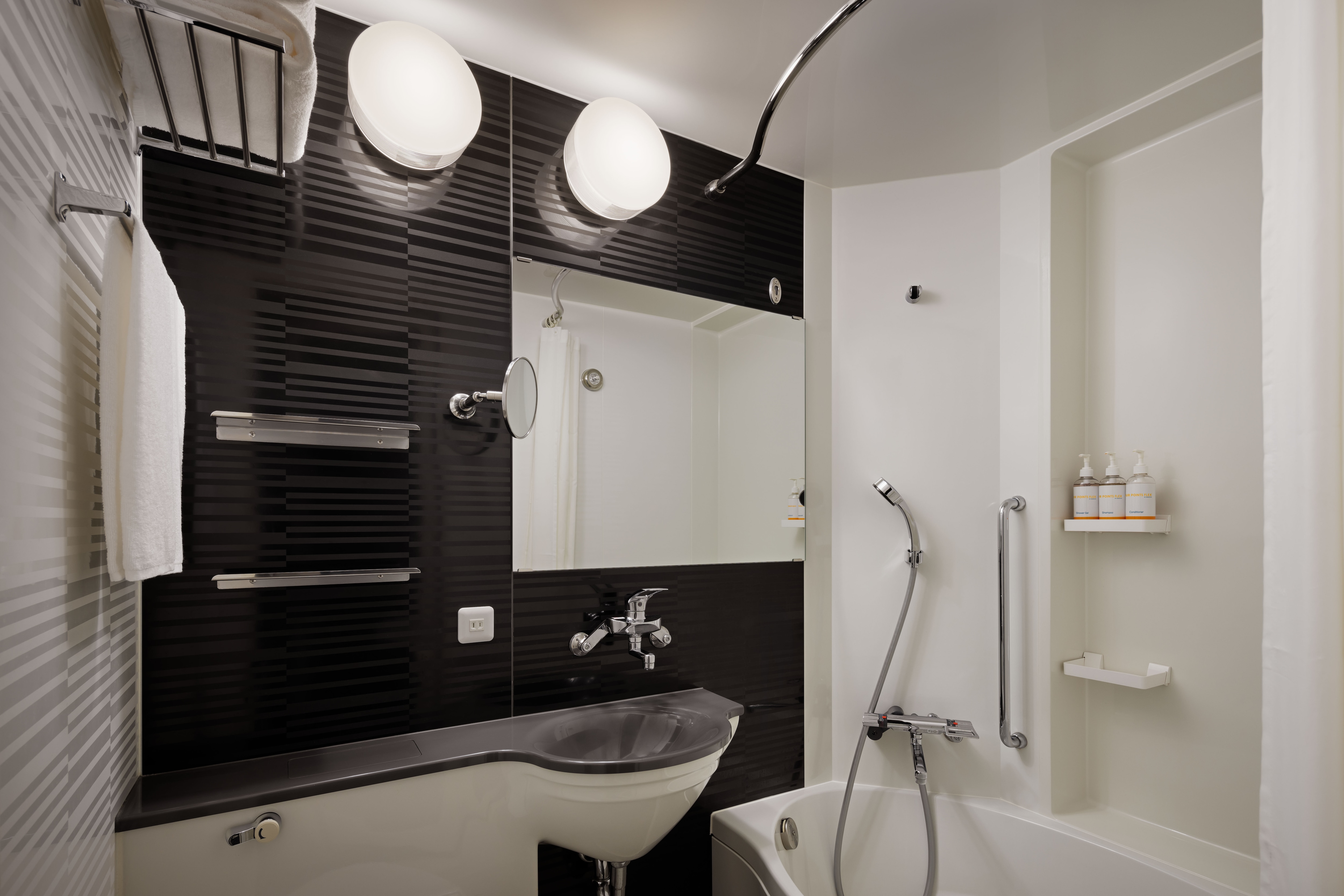 Bathroom (double room)