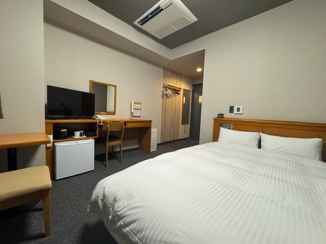 Semi-double room