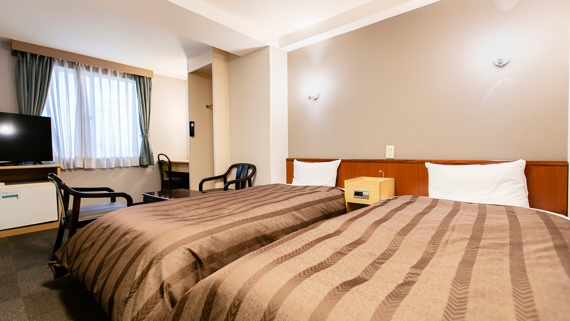 [Standard / Twin] Bed width 100 cm 2 units / 21 square meters. Youtube and Netflix on TV!