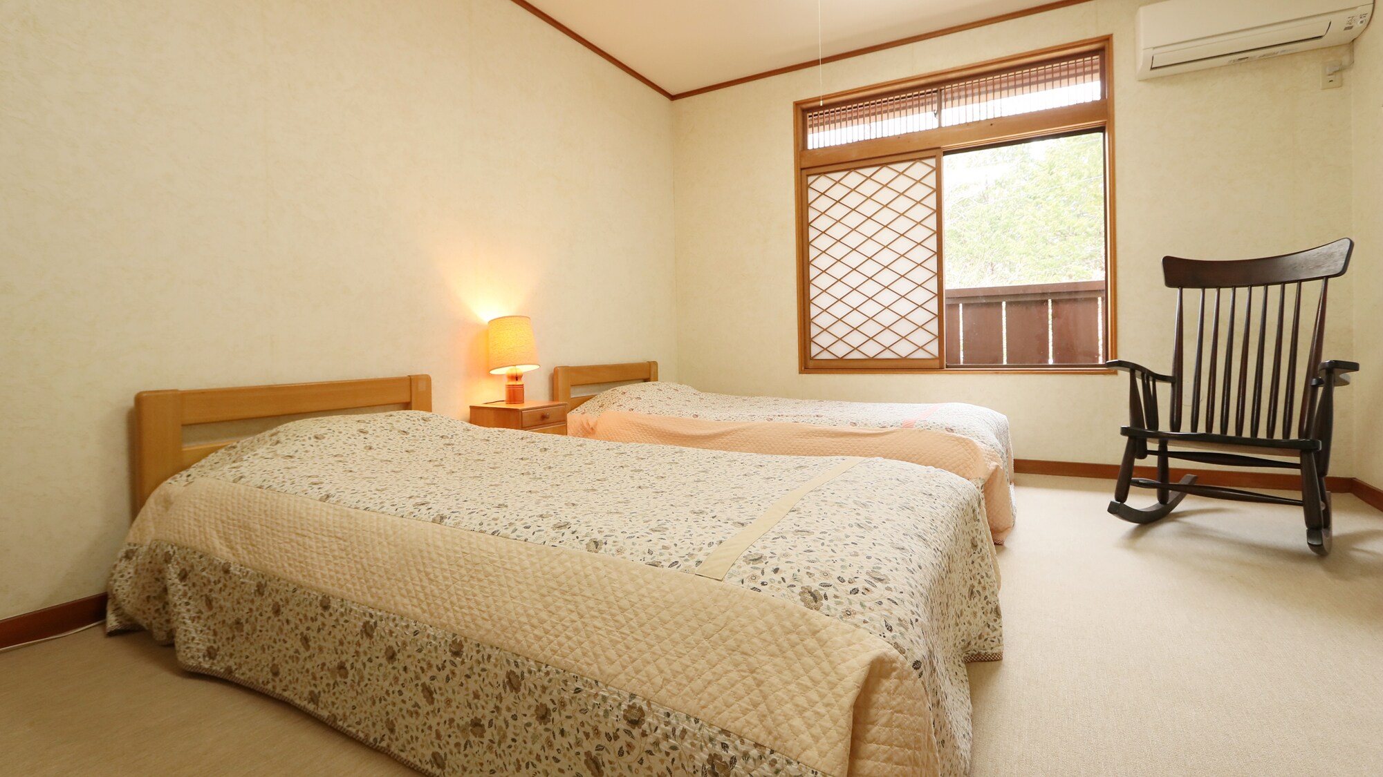 Example of a guest room ◆ Western-style room *Room type will be decided by the hotel. Please note that you cannot specify the type.