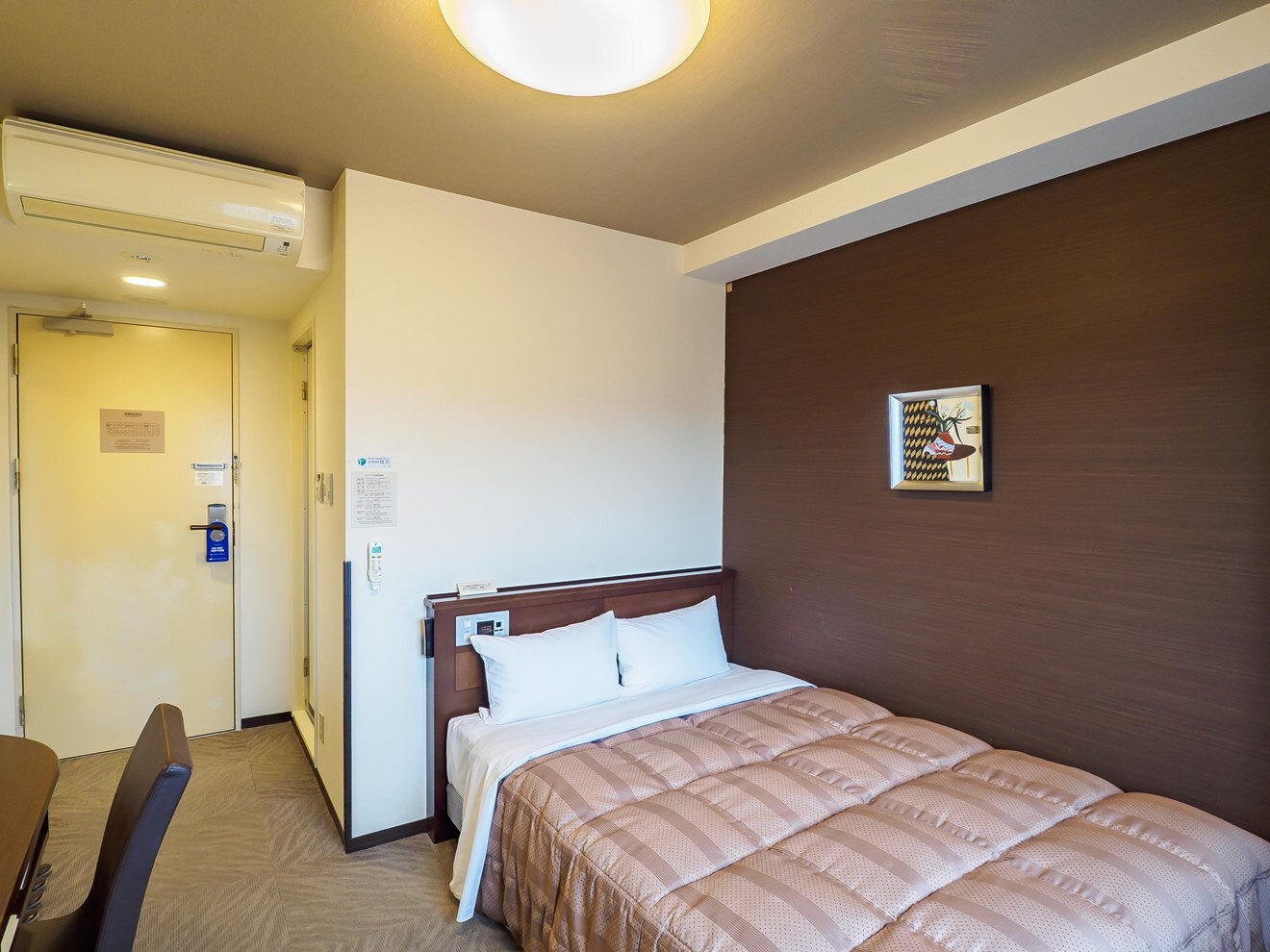 ■ Standard semi-double room ■ Ideal for couples and couples.