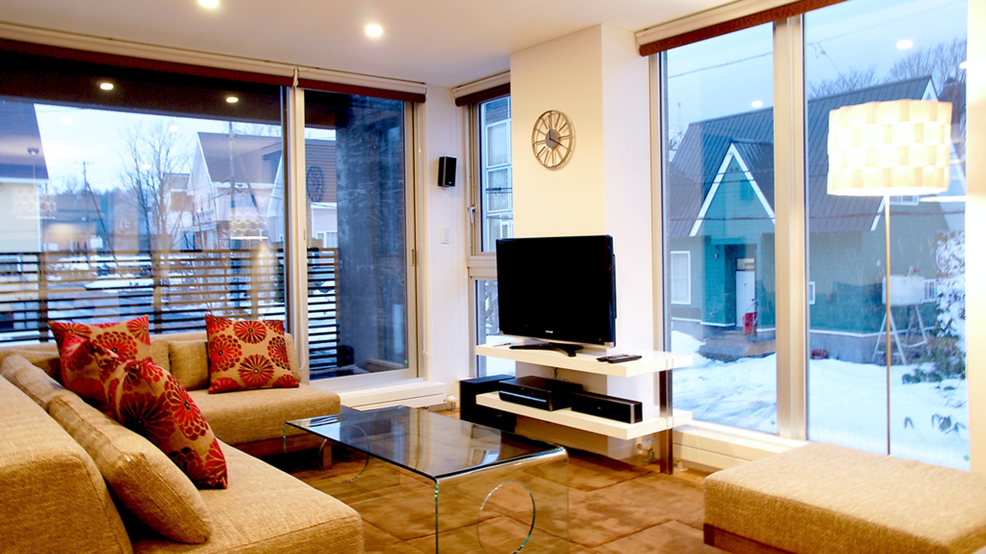 Spacious and relaxing living room
