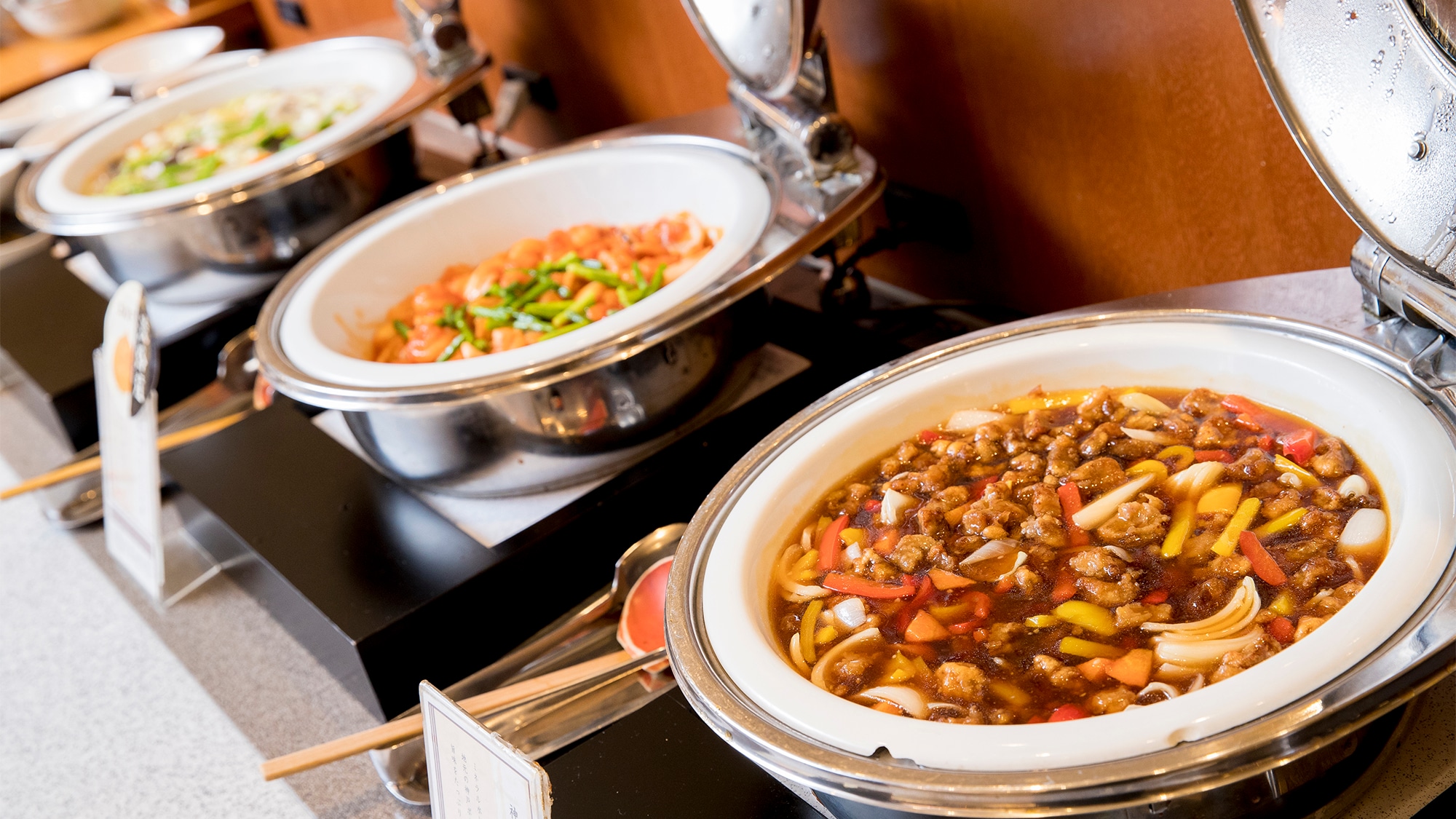 "Arima Shikina Buffet" di mana Anda dapat menikmati masakan Jepang, Barat, dan Cina