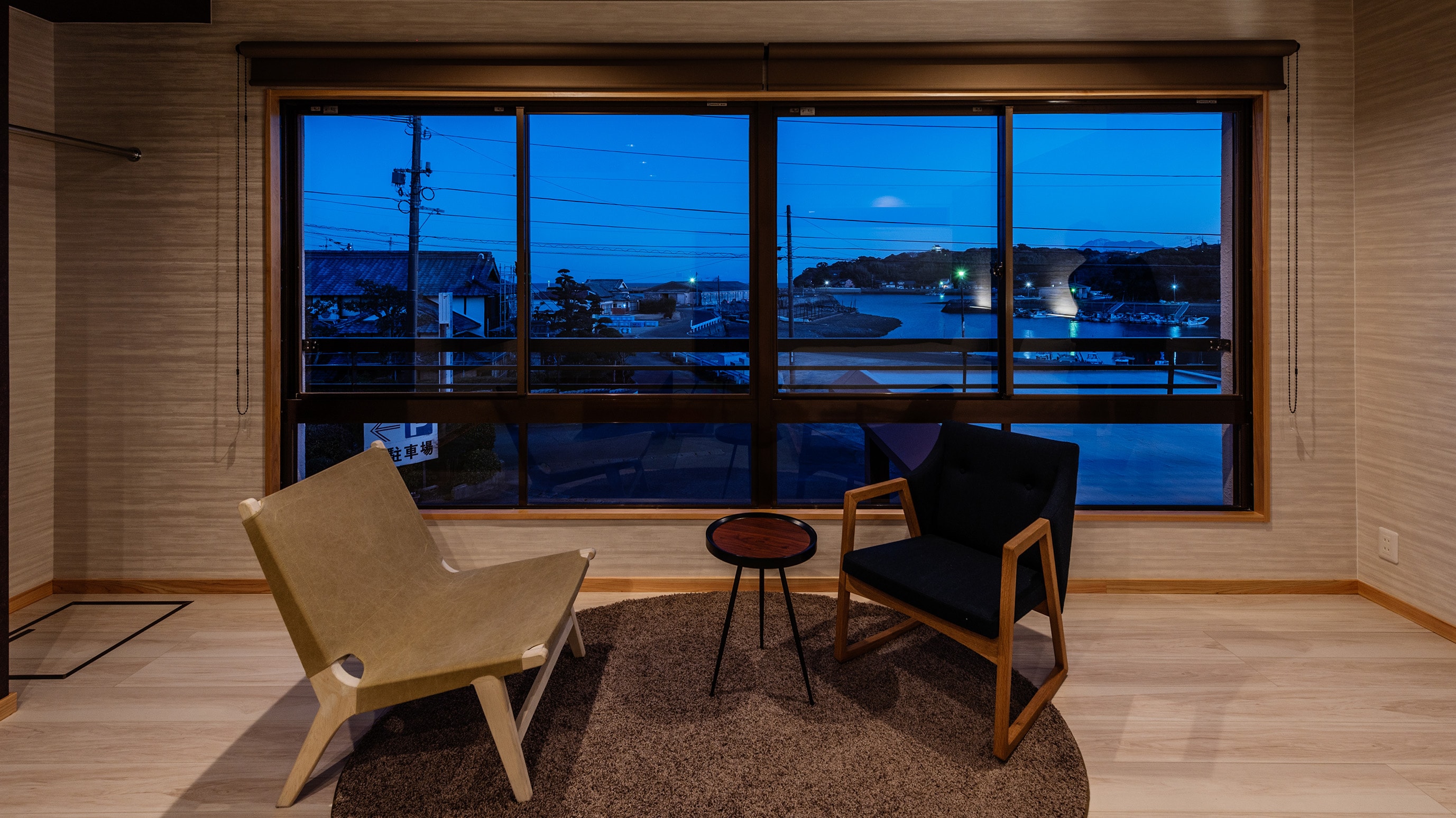 Completed in 2022 Japanese-Western style room with workspace / Room 203