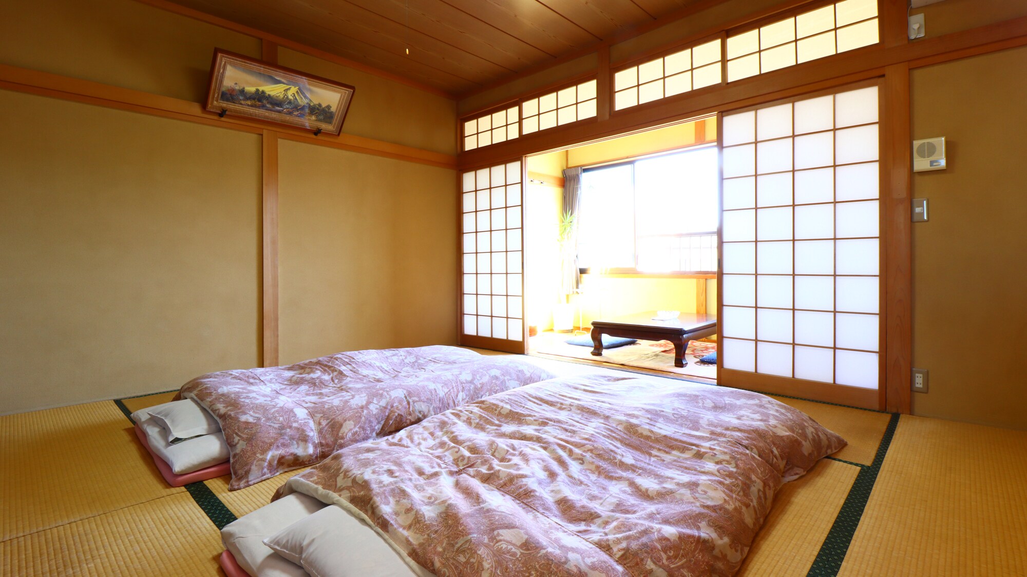 #Japanese-style room_You can see the ocean from the room! On a clear day, you might even see the sunrise♪