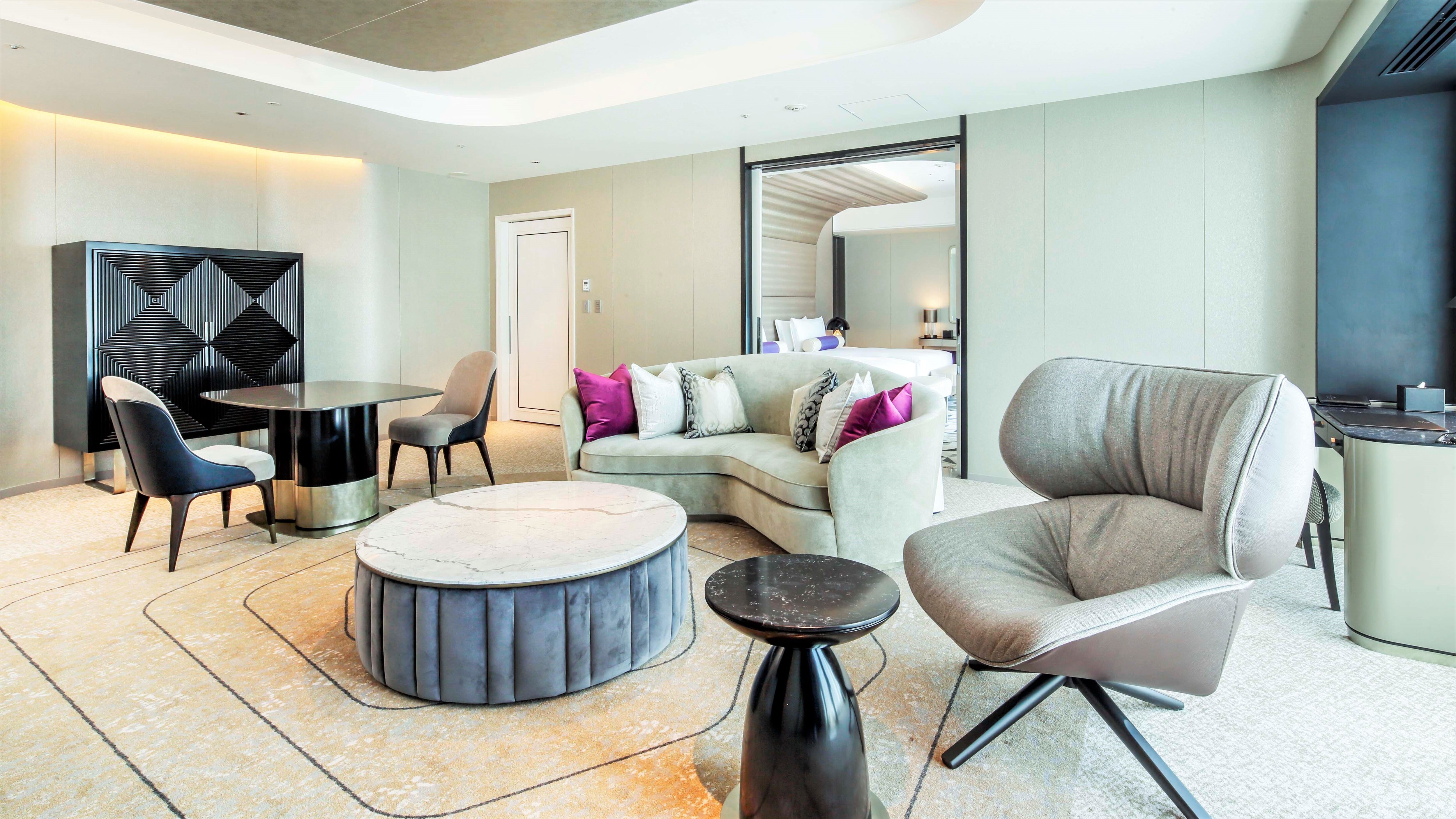 Living room (Executive Suite Twin)