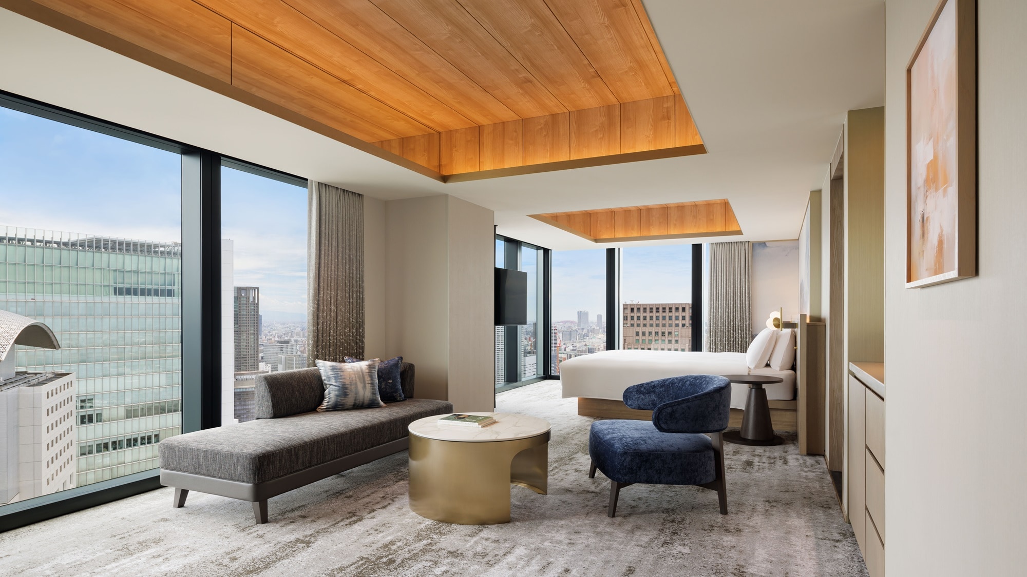 Signature Corner King Room