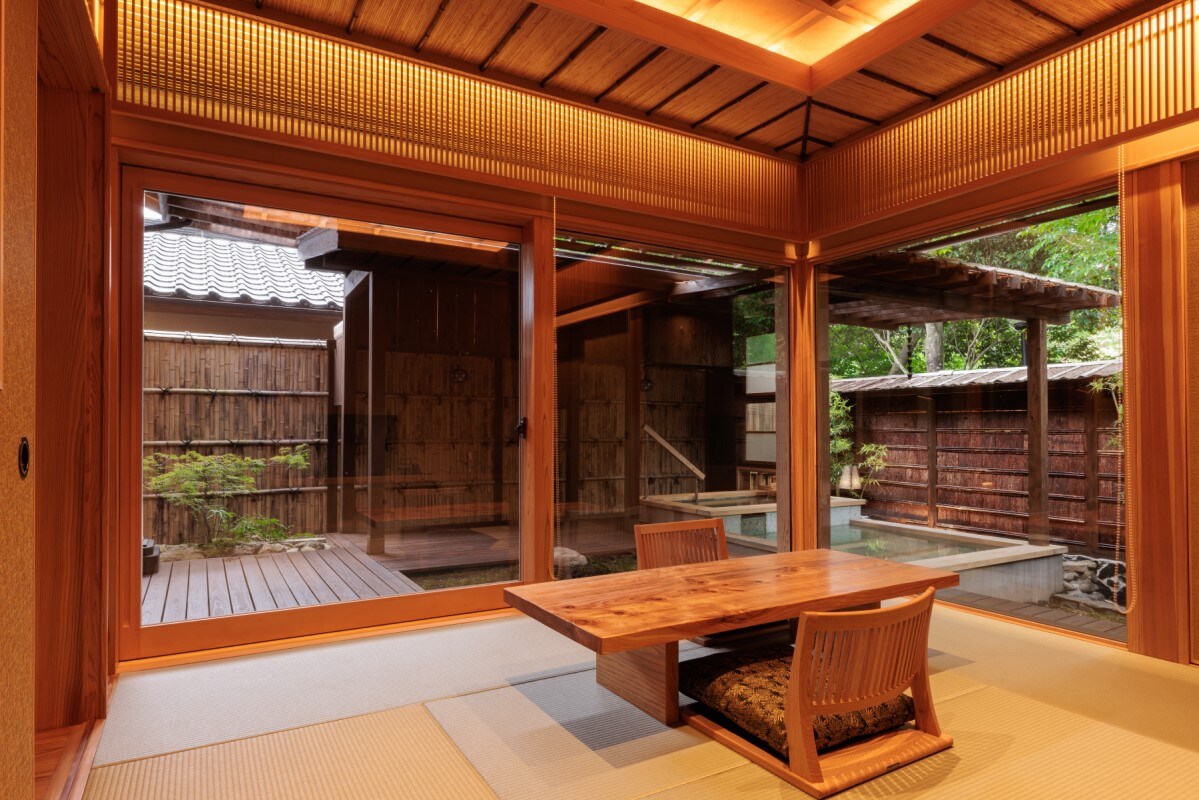 Hana Japanese-style room