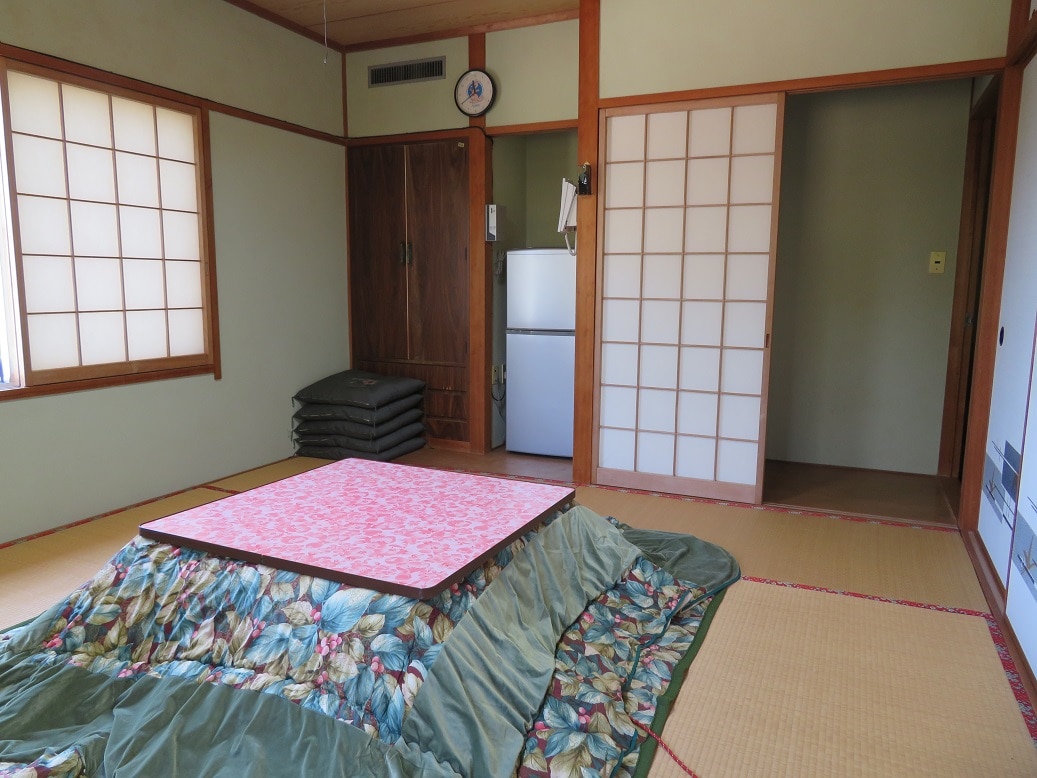 Juen Room 2