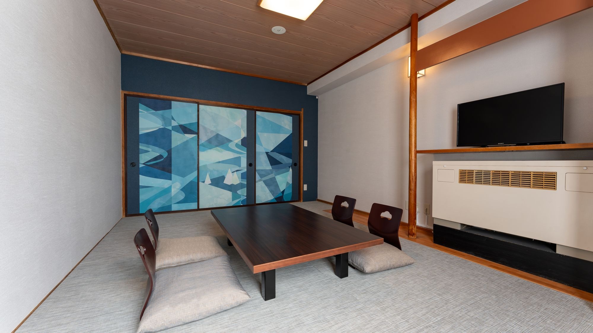 Standard Japanese-style room (10 tatami mats)