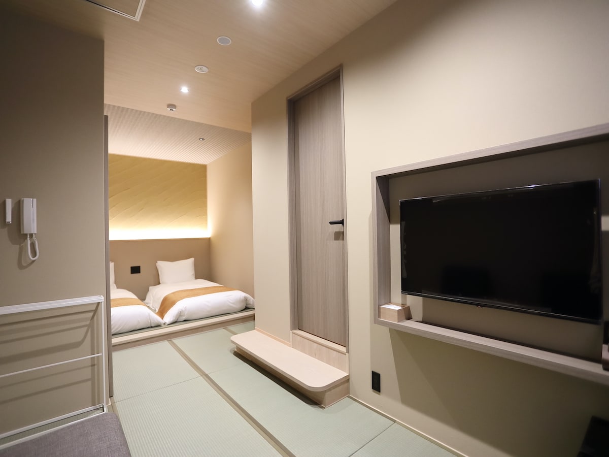 A little cheaper twin room