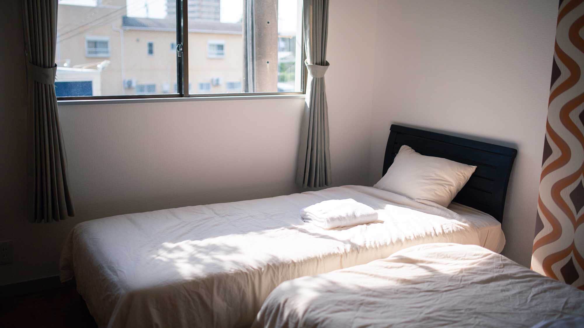 ・[Gi/Standard Twin] 10 square meter private room. Bath towel, toothbrush set, and pajamas included