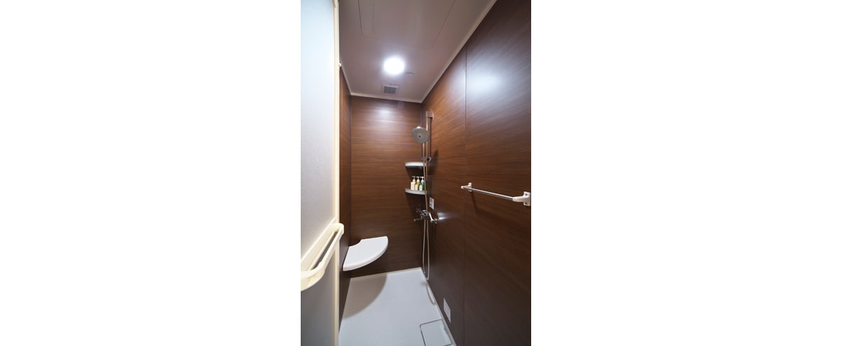 Japanese-style shower room
