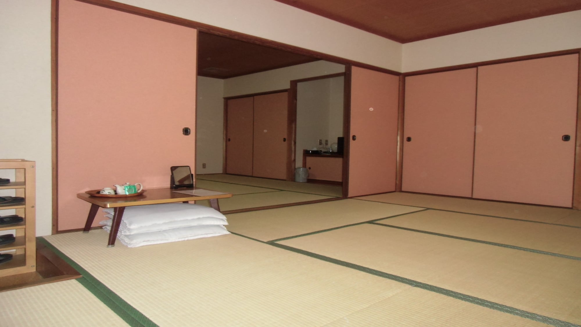 Japanese-style room (19 tatami mats) (S3)
