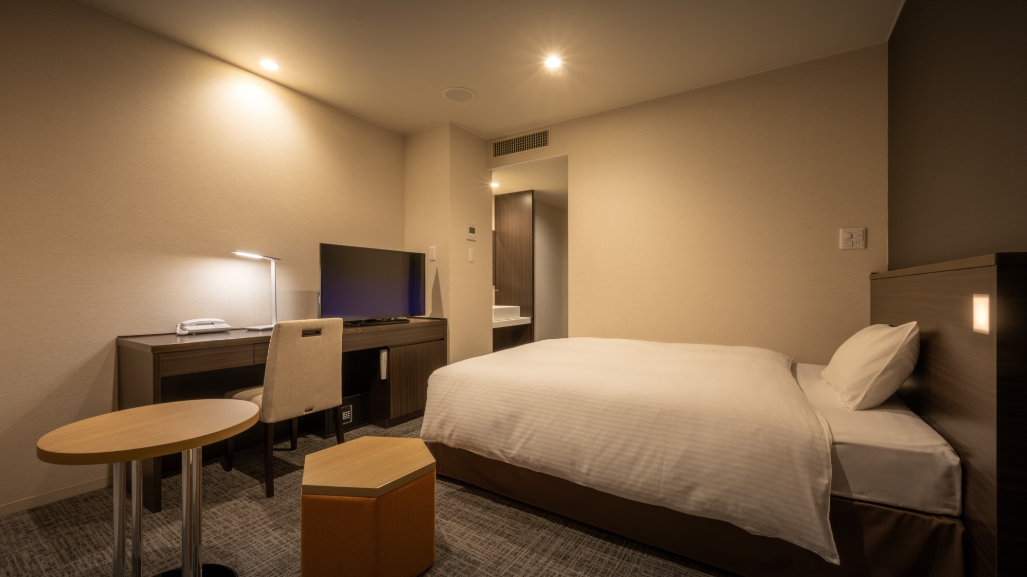 <Annex Single Room> Guest room * Bedside