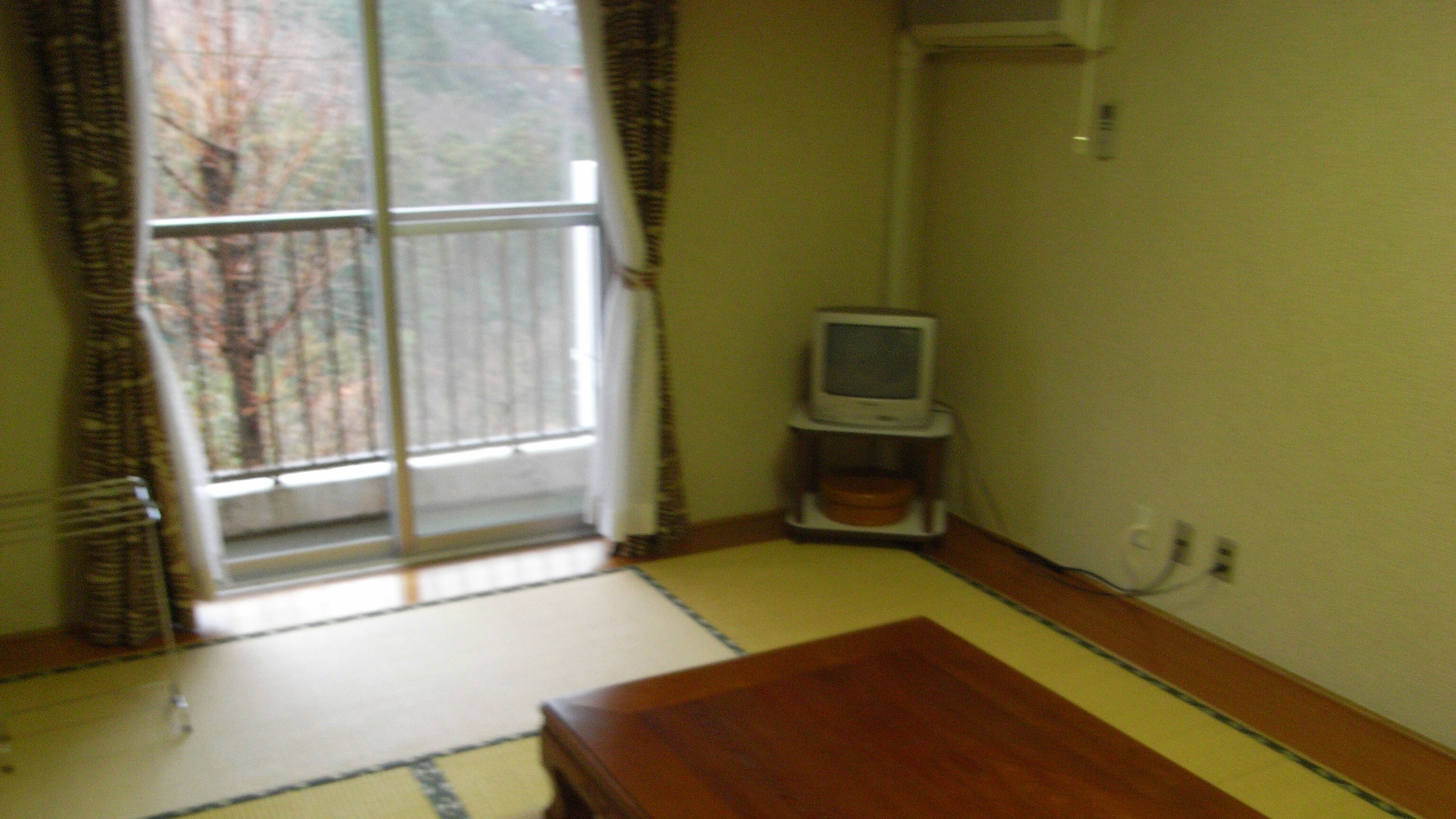* [Japanese-style room] All rooms have balconies, so you can enjoy the beautiful nature that changes with the seasons.