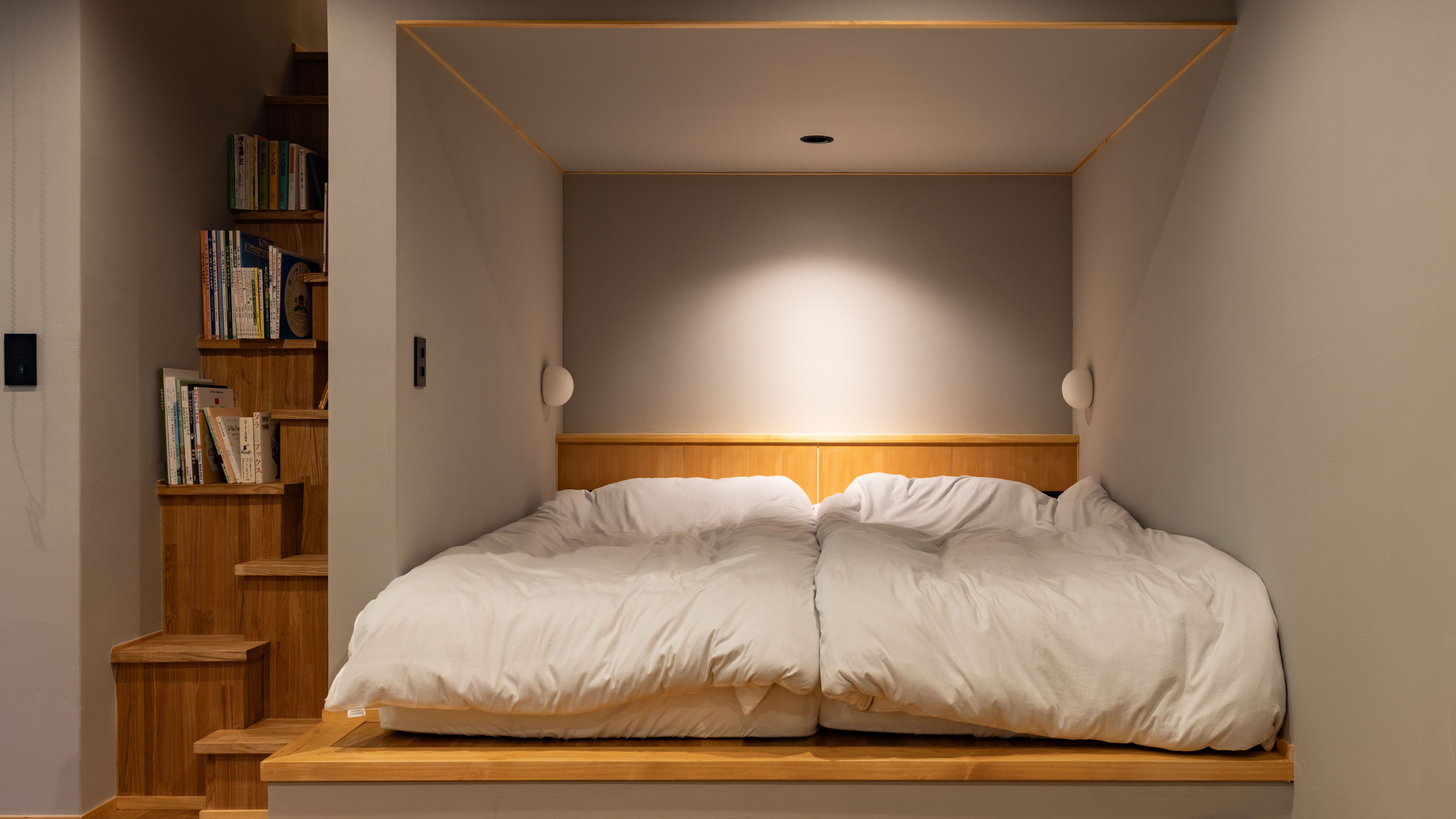 [Separate building, no hot spring in guest room] Bed space