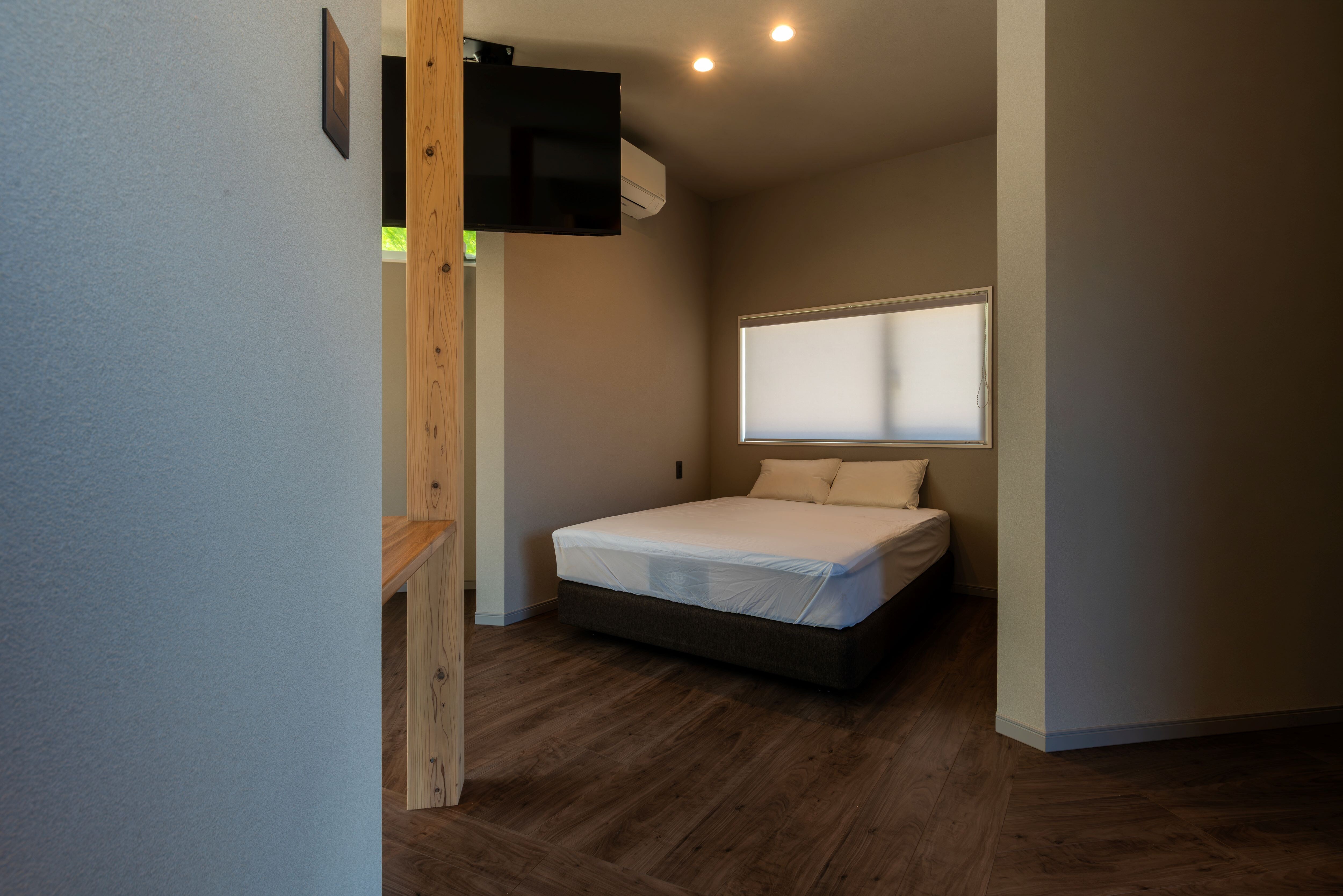Jendela Menuju Orbit: Kamar Tidur