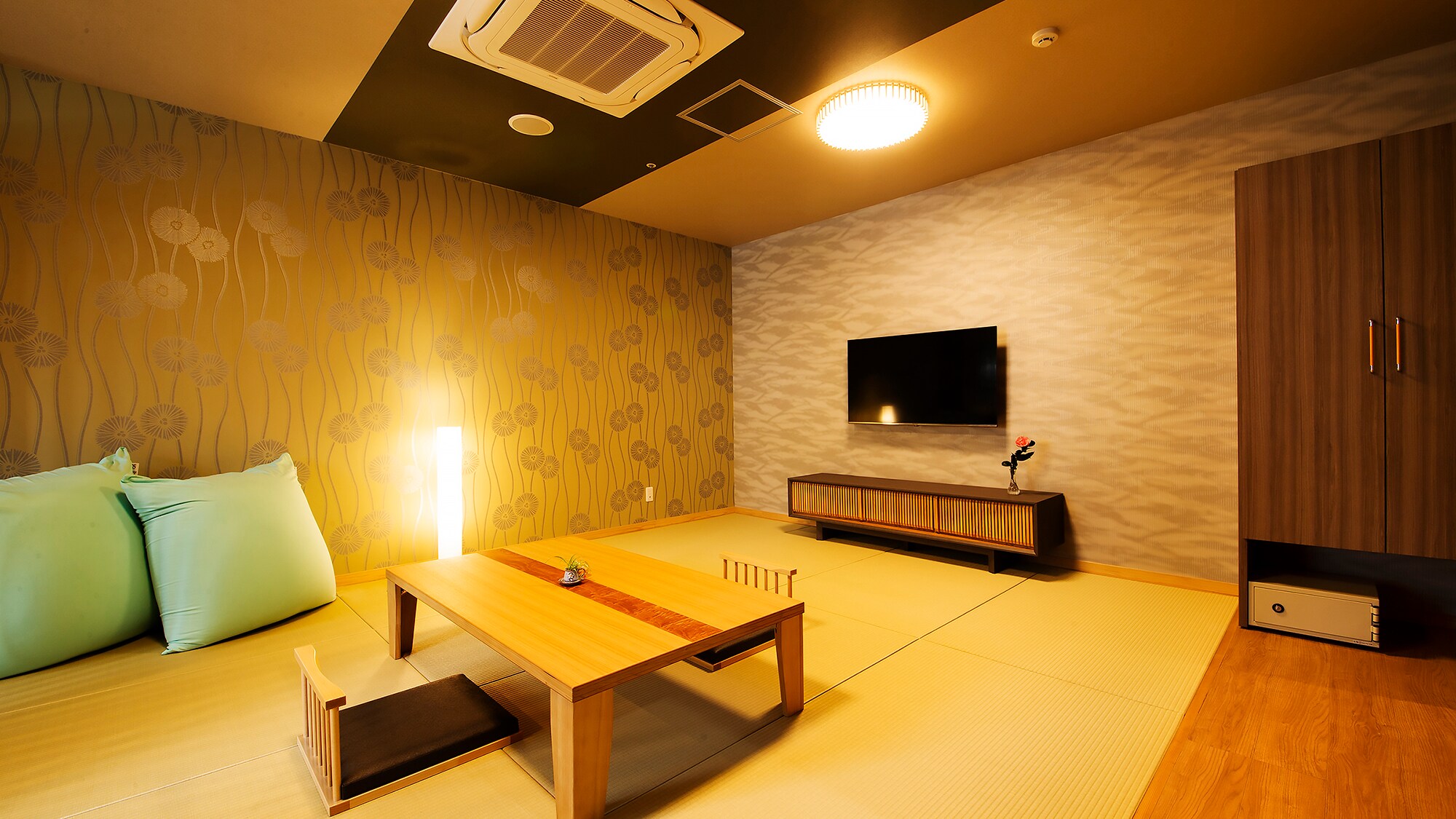 [Deluxe Japanese-style room with semi-open-air bath] [Japanese-style room]