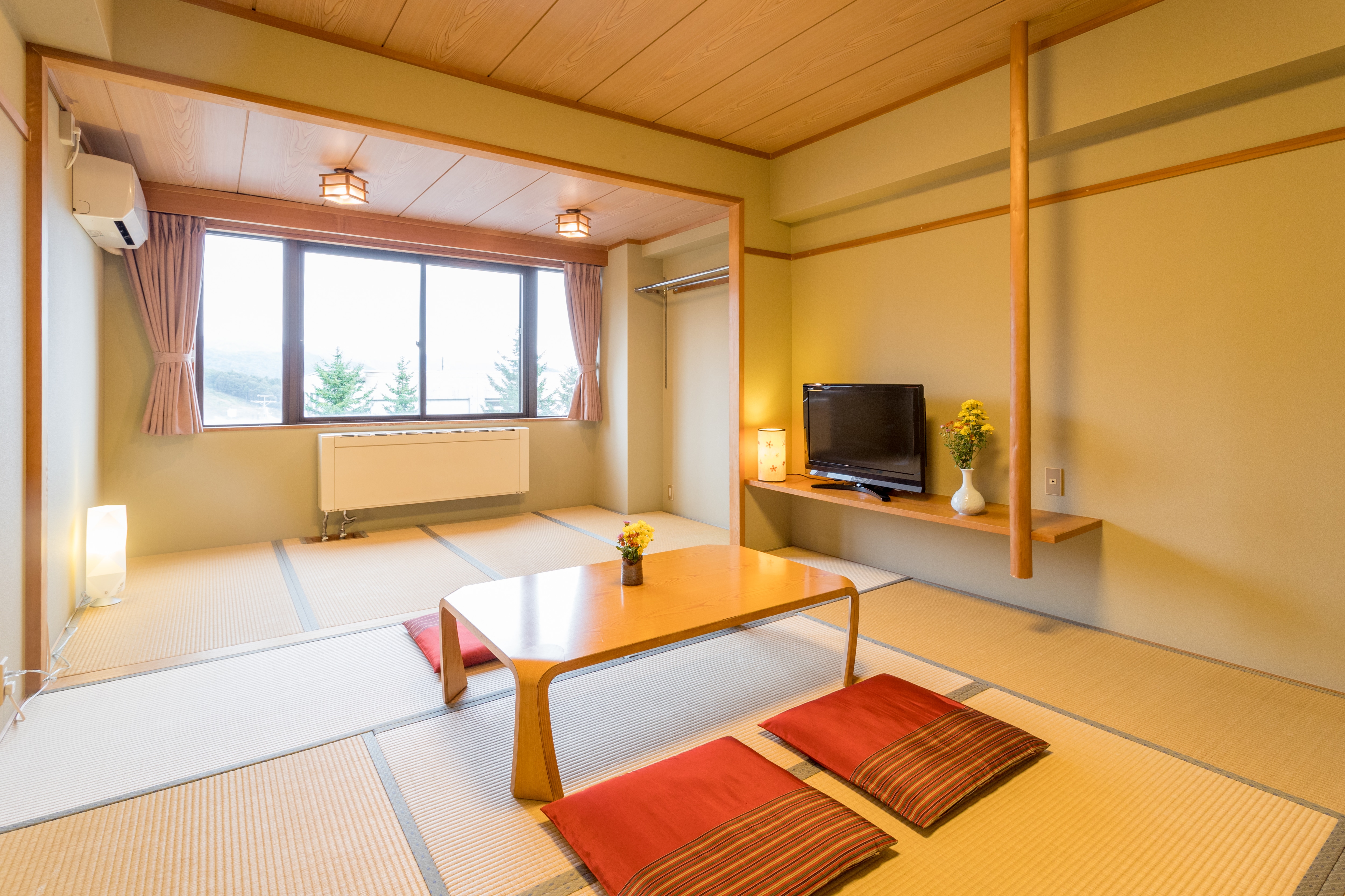 Japanese-style room
