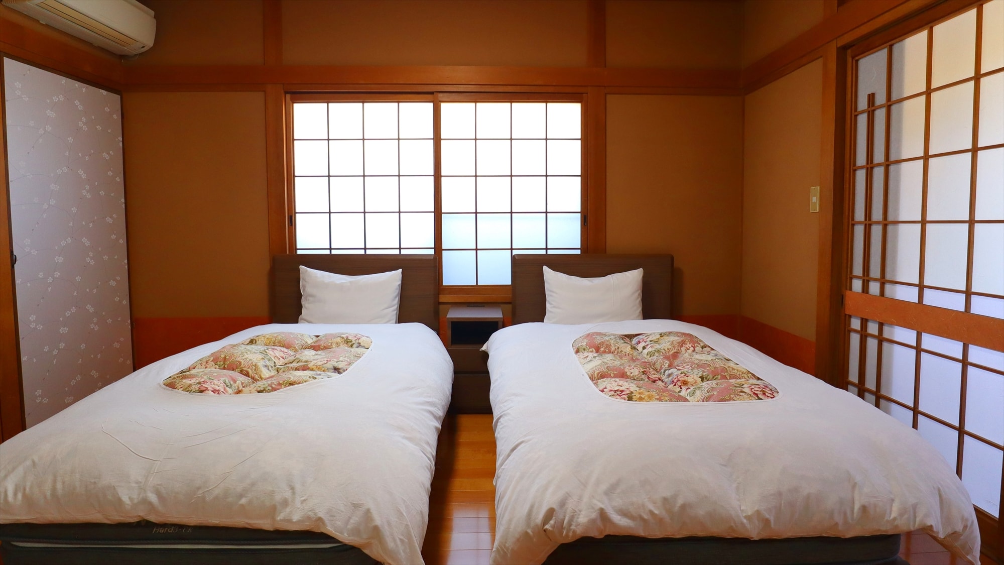 Maximum occupancy is 2 people. All rooms are non-smoking.