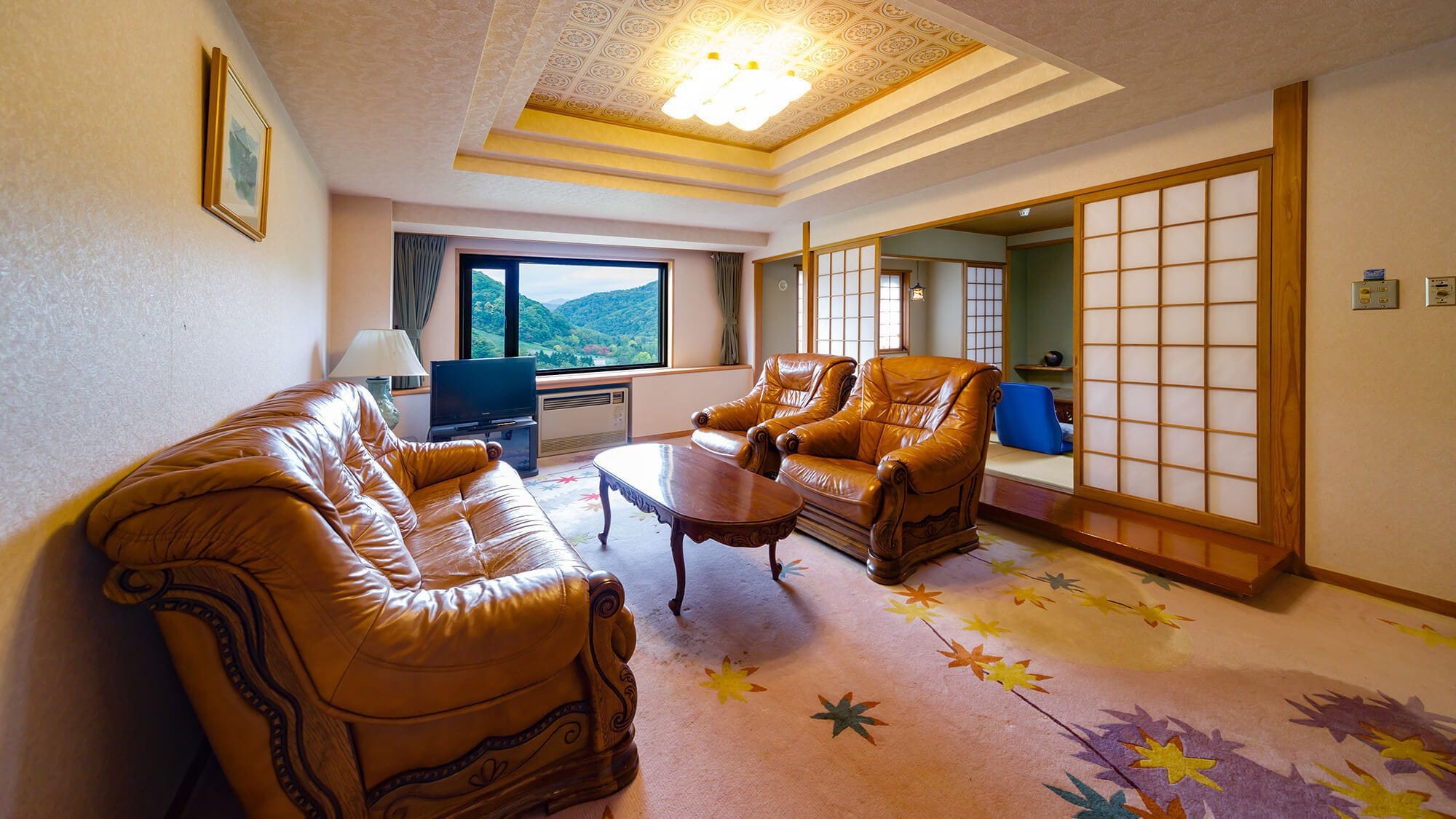 [Main Building] Top floor special room B type / Japanese-style room + living room + twin bed connecting room