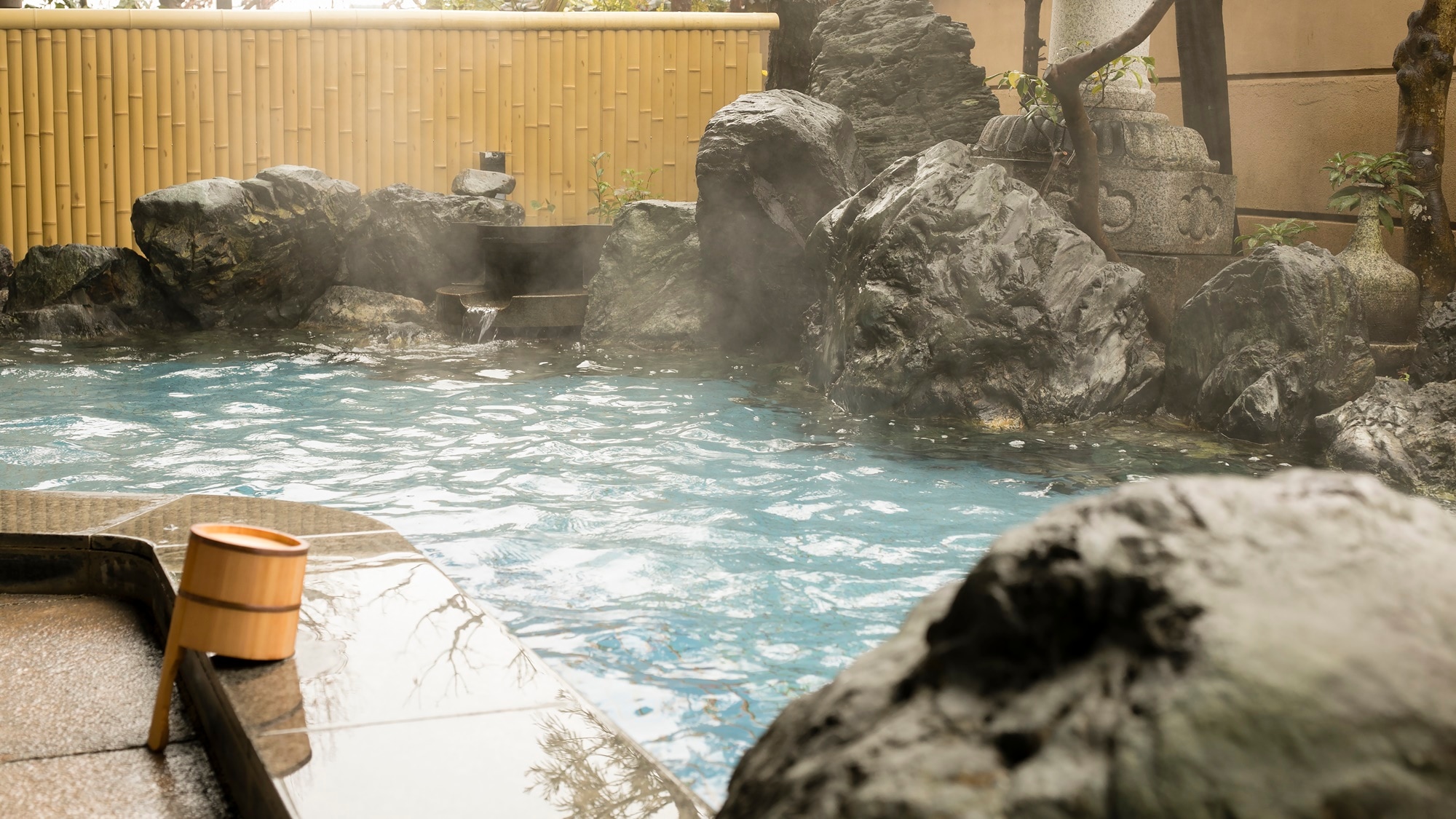 Hiei no Yu (bồn tắm ngoài trời)