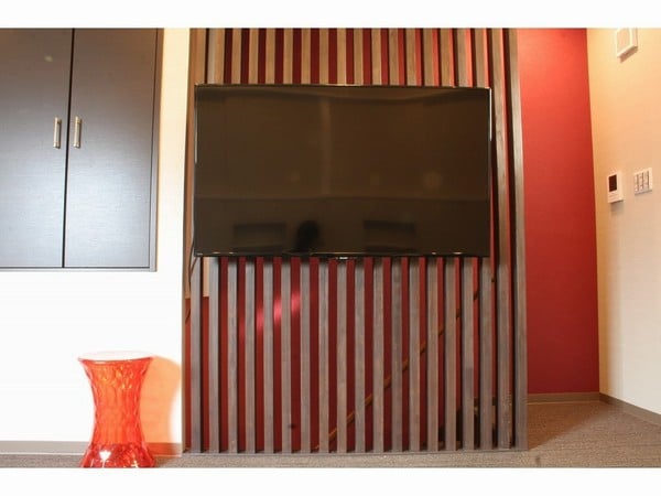 2F Living Room TV