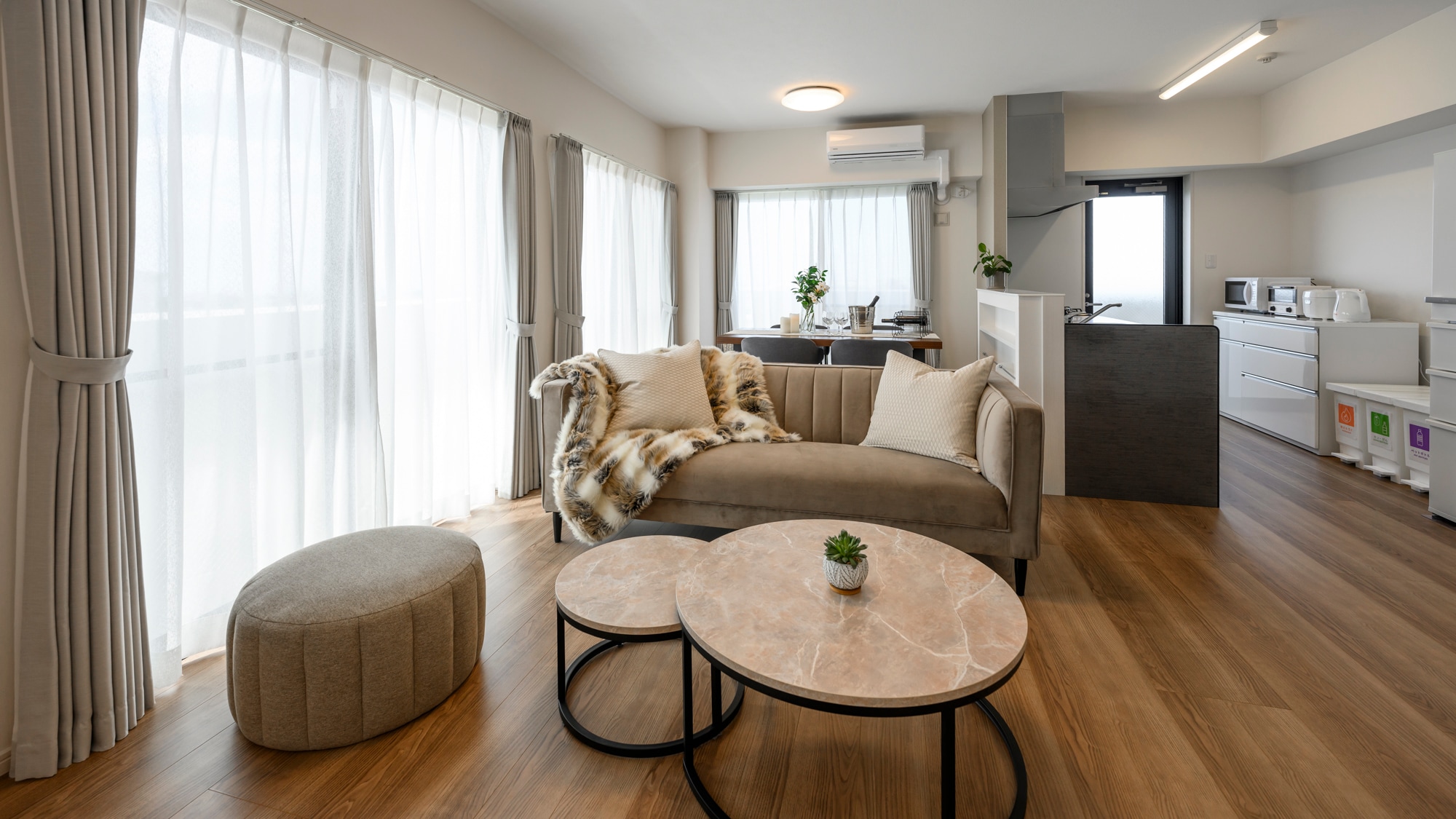 Superior Family Twin Room Living Room