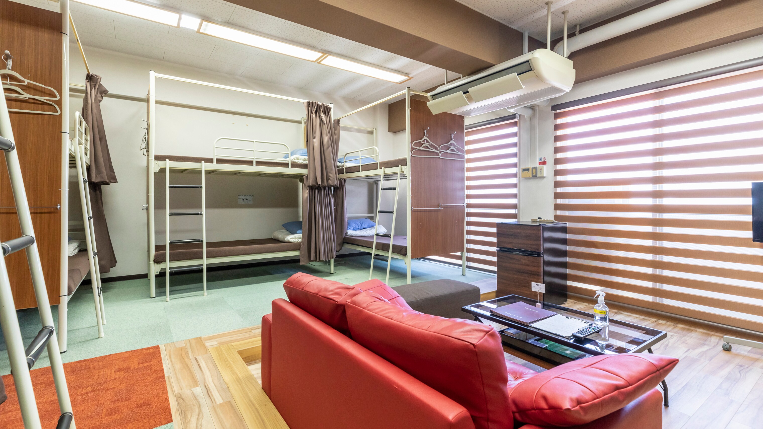 [Non-smoking] Family room for 1 to 8 people (bunk beds, shared bathroom and toilet)