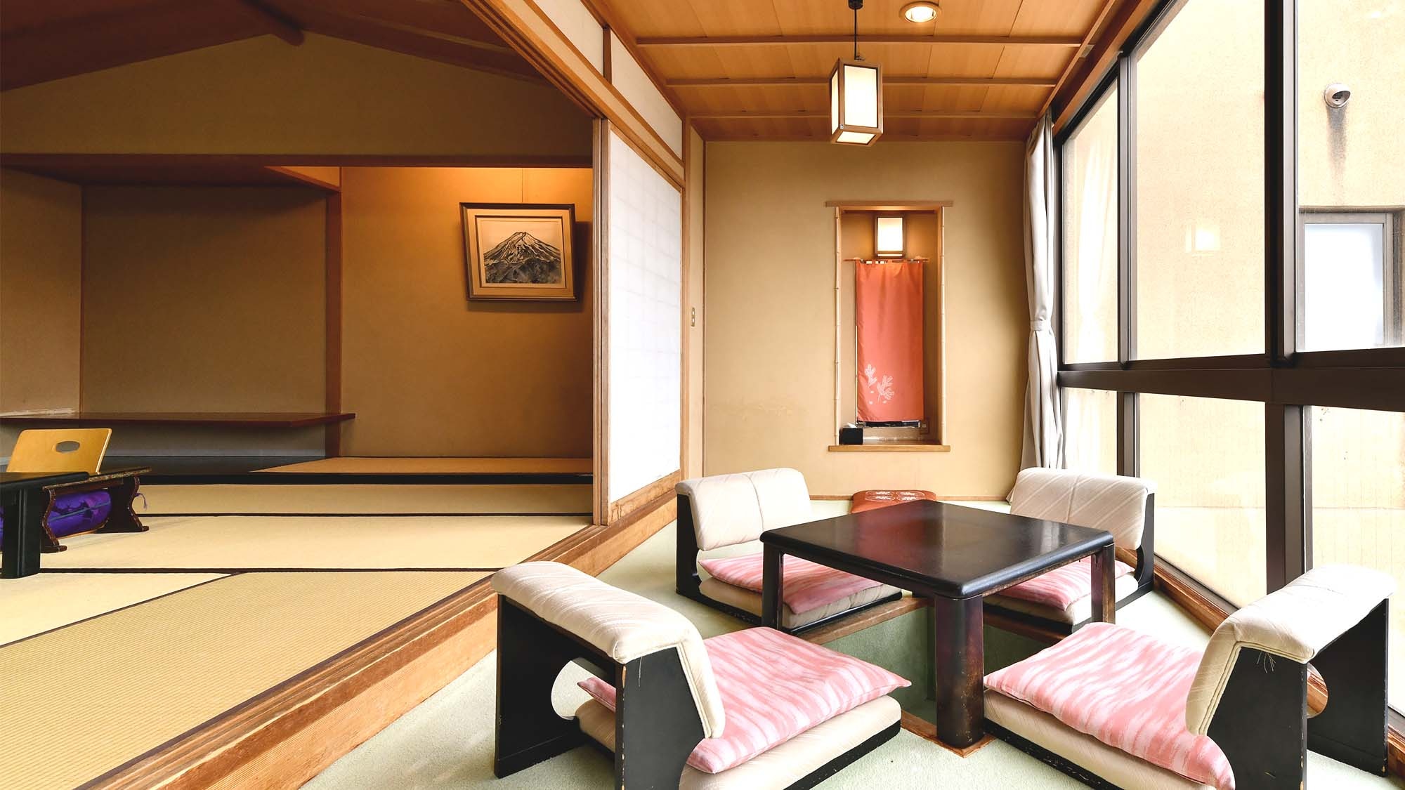 <Restaurant> Special building [Autumn Hall] Recommended Japanese-style room with a view, 10 tatami mats or more