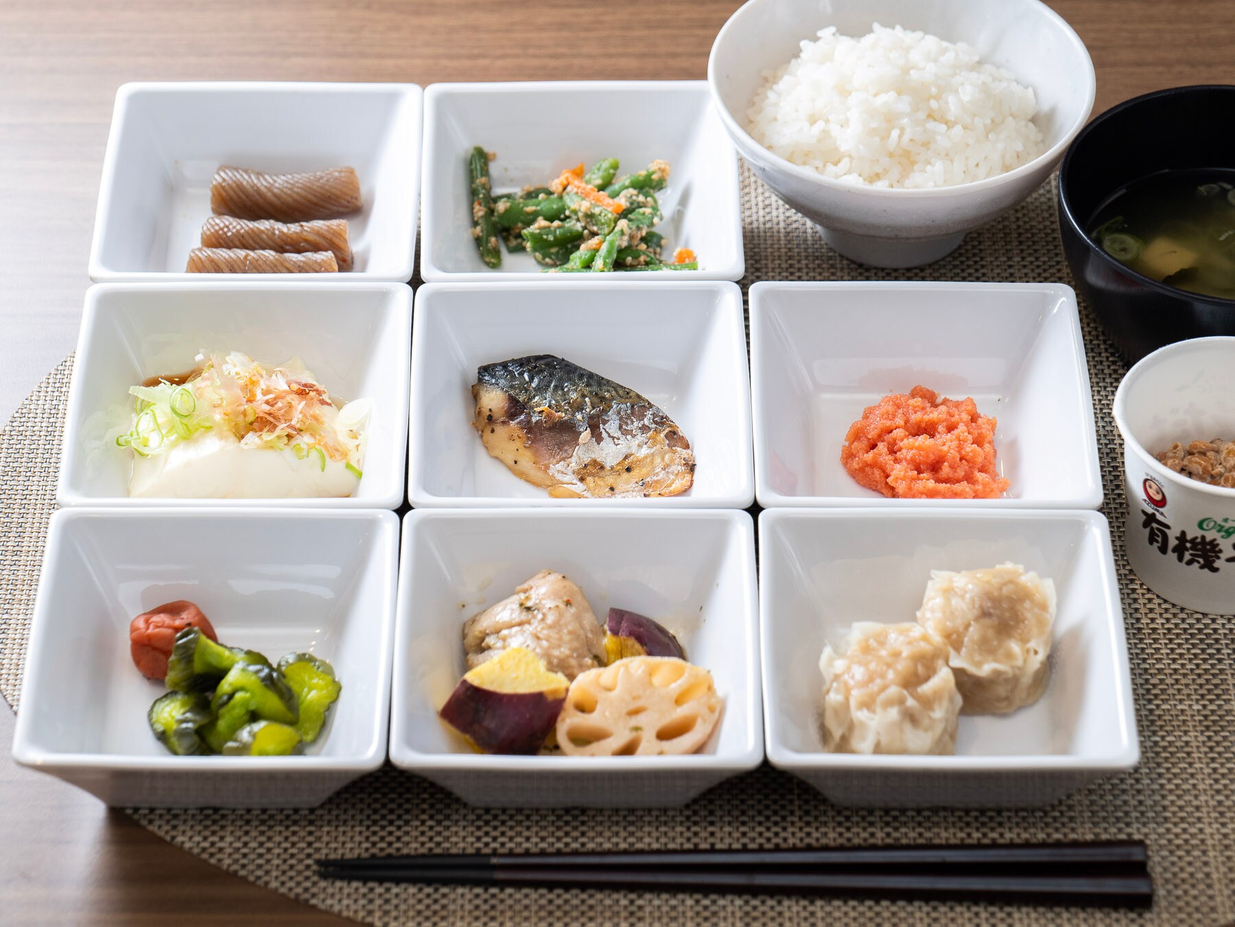 บุฟเฟ่ต์อาหารเช้าแบบชำระเงิน: 06.30-09.00น.