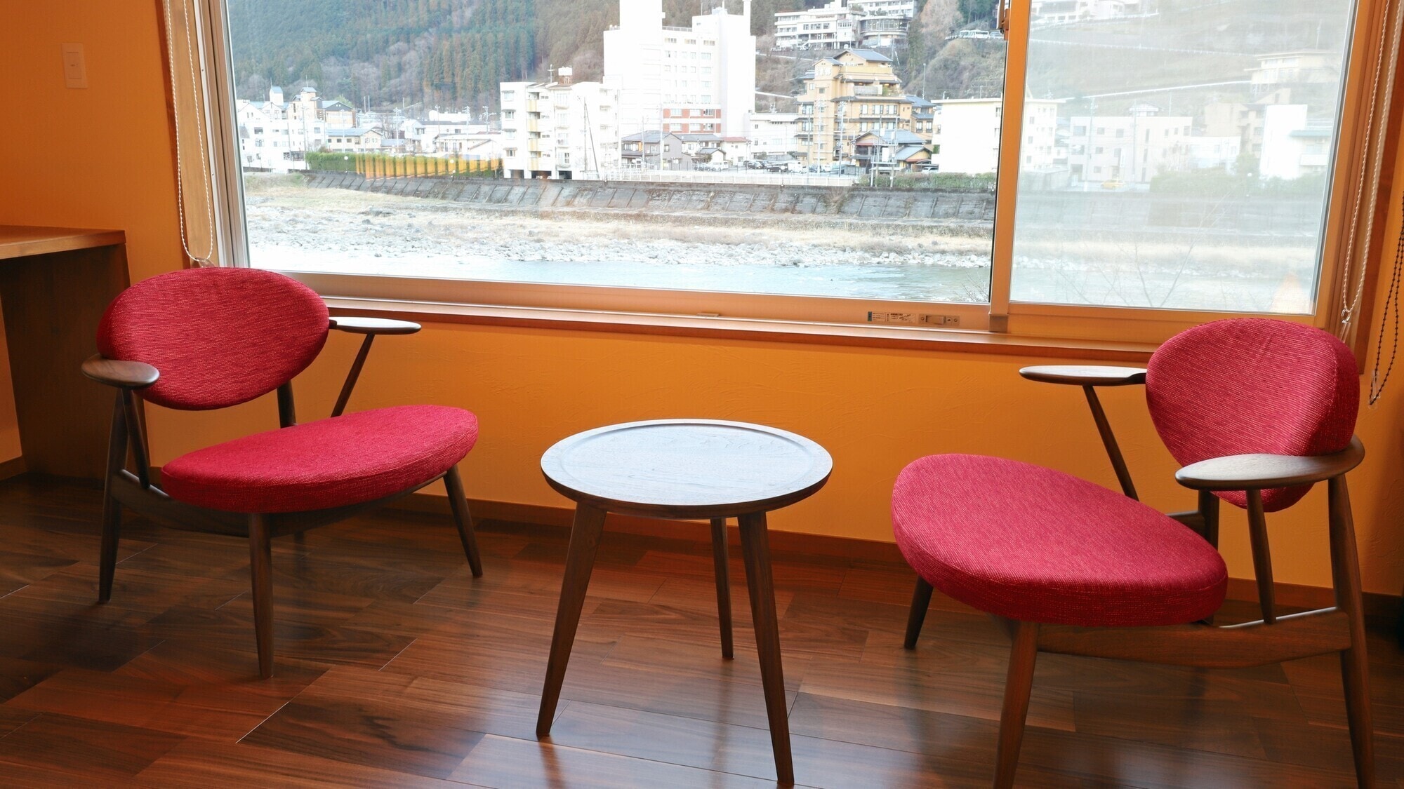 Roshokan wide edge chair set (example) R