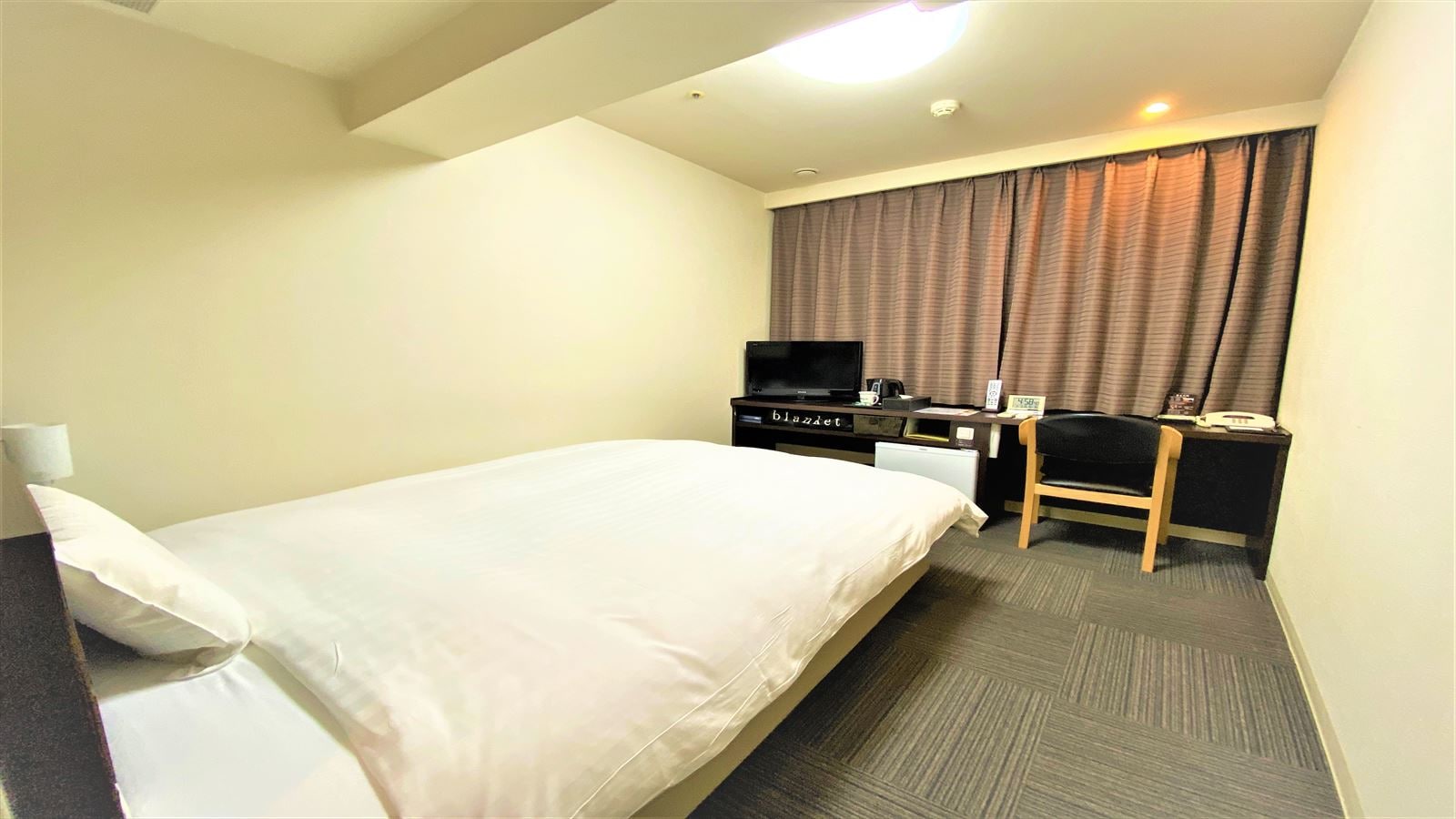 ◆ Non-smoking economy single room 12 square meters bed size 140 cm & times; 195 cm 1 unit