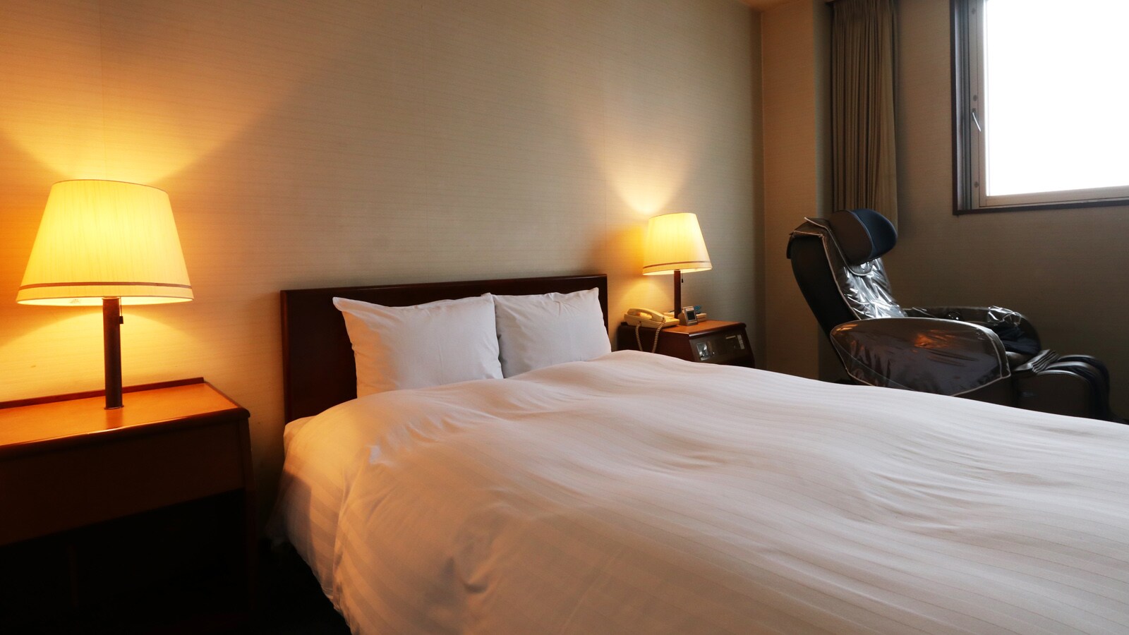 [Double room] Massage chair included