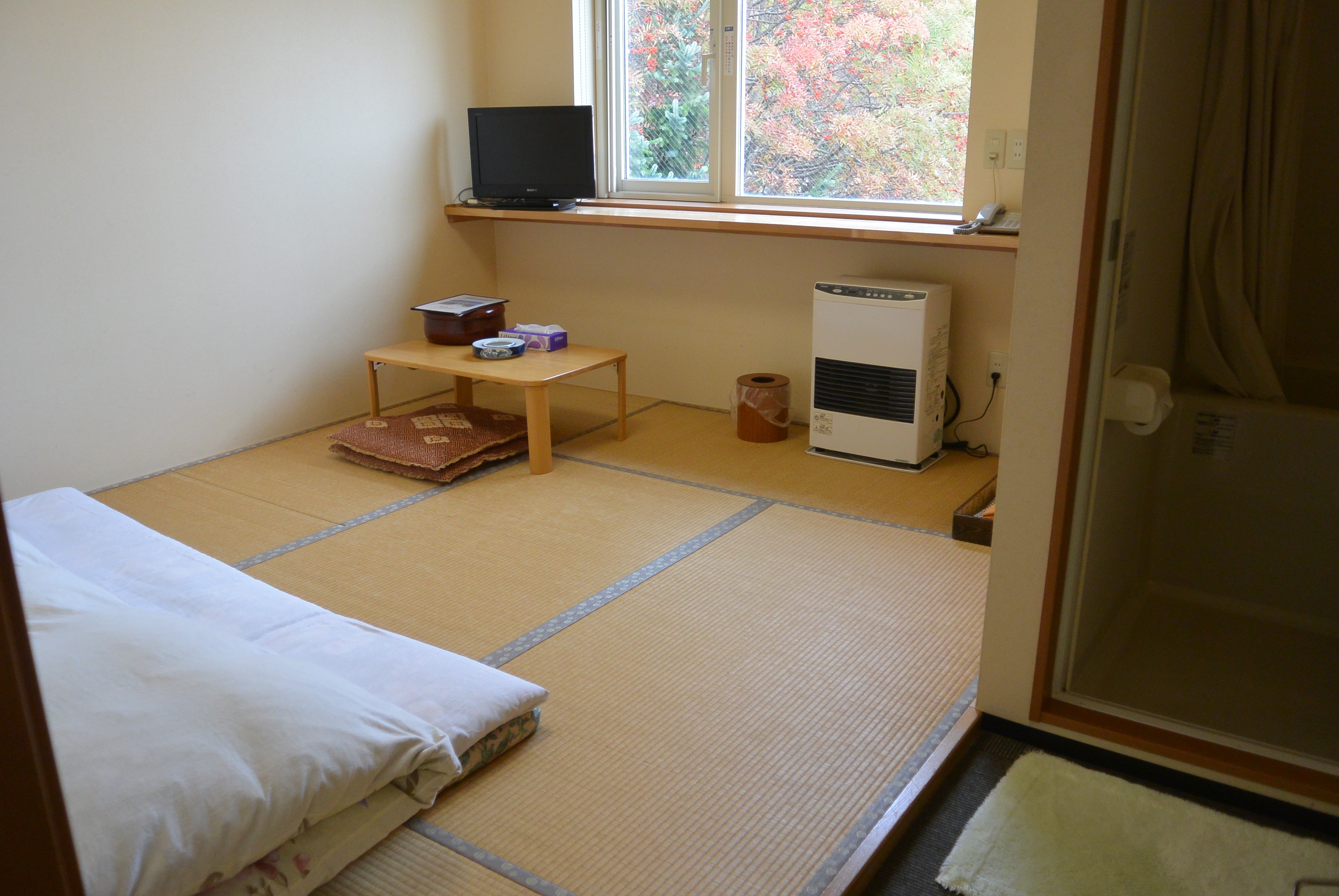 Japanese-style room (1-3 people) with bathroom and toilet