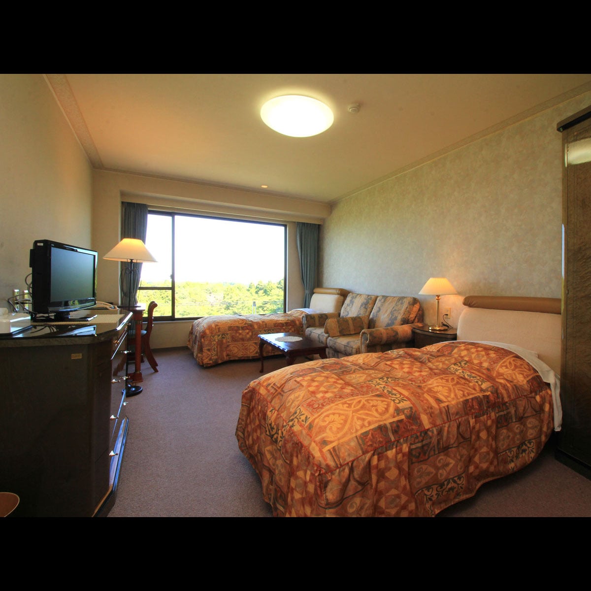 Guest room ◇ Twin room limited to 3 rooms (with bath and toilet and wash basin)