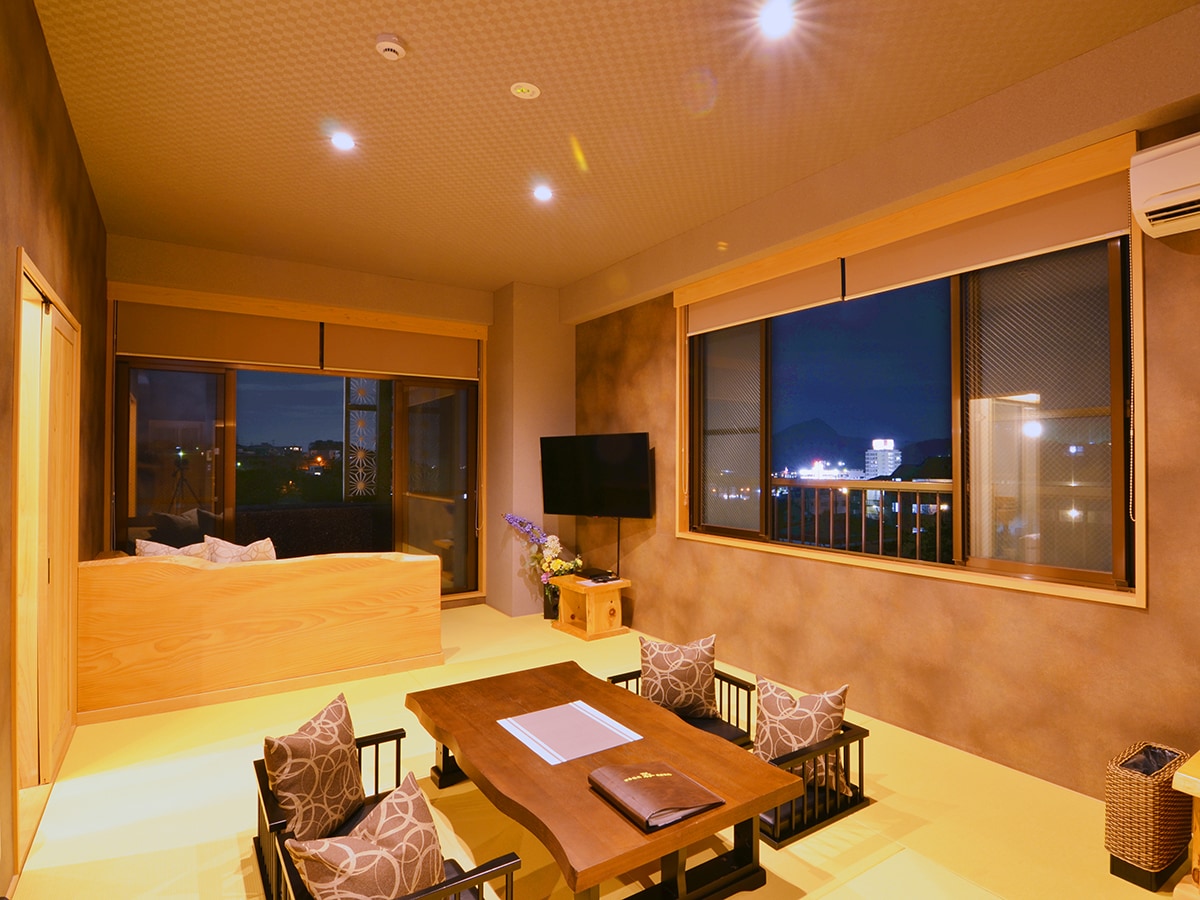 Main Building [Singing Instrument-Baiki-] Living Room (Instrument Main Building)