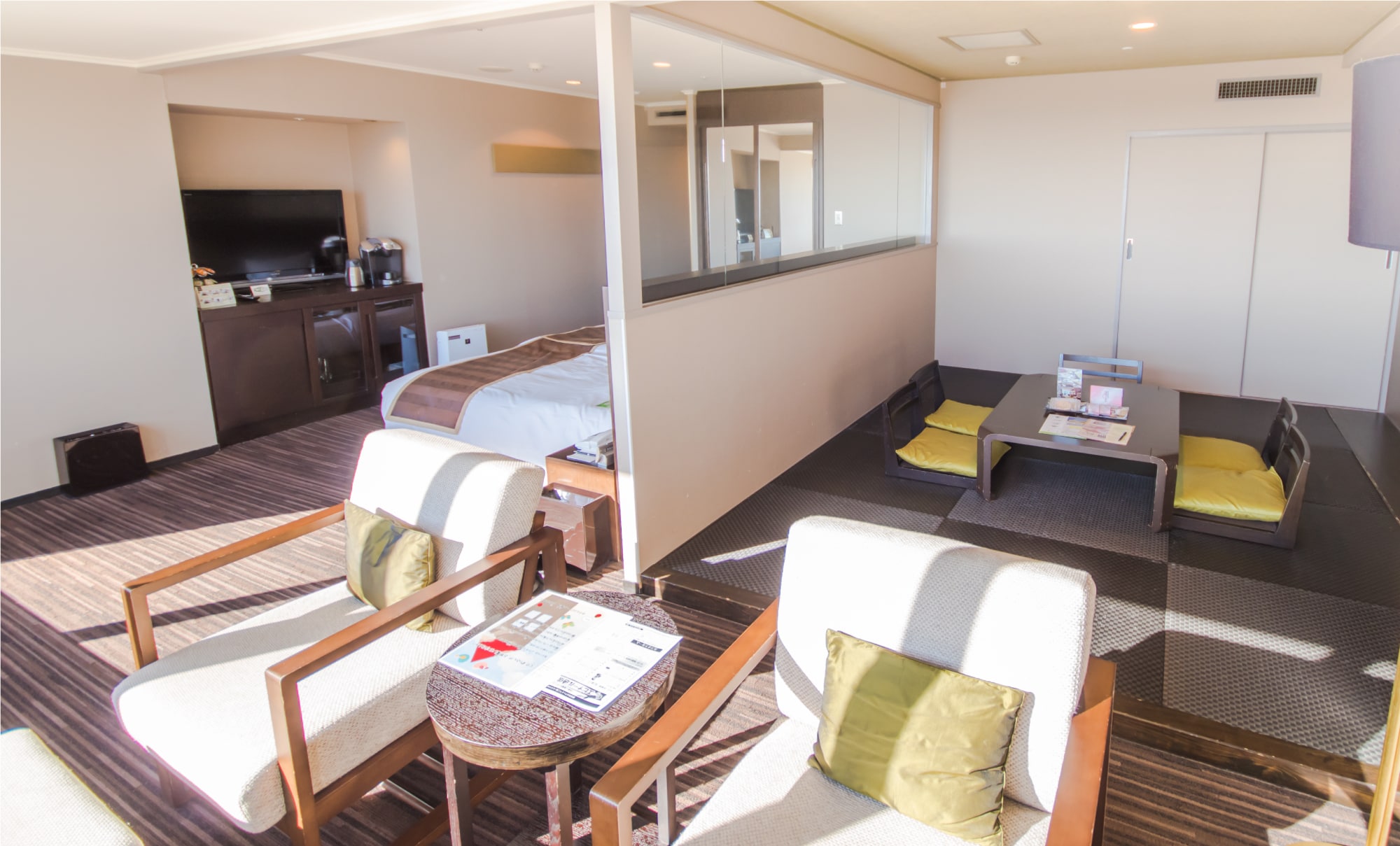 [Japanese-Western style room] {Annex 12th floor EX room}