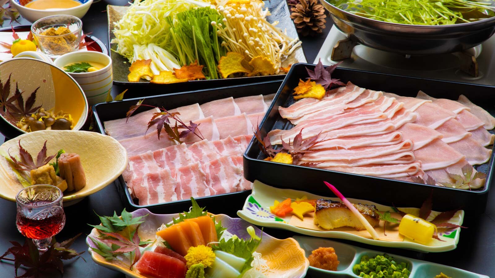 Surprisingly large! Mega Pork Shabu Kaiseki Course