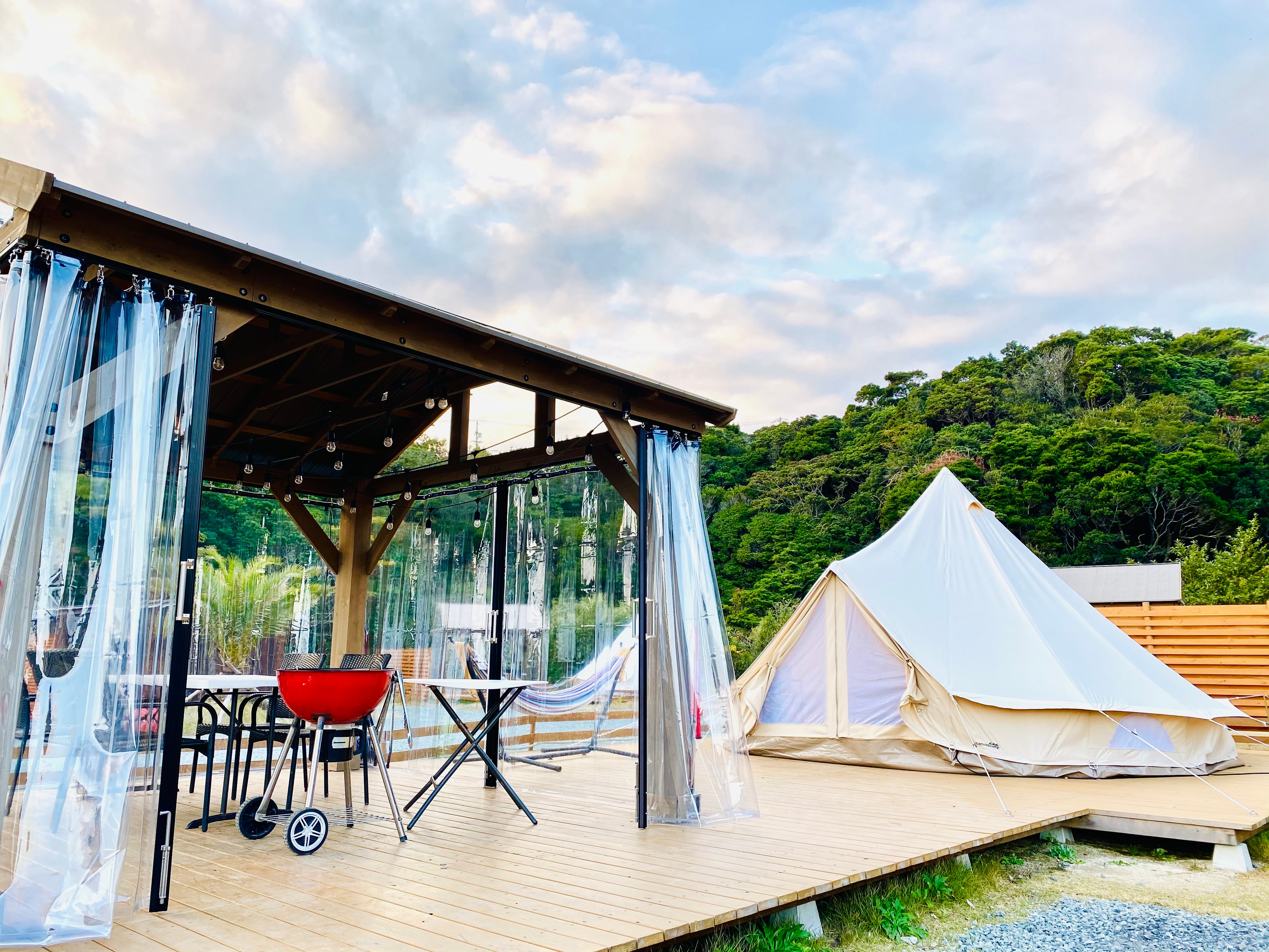Private pergola tent