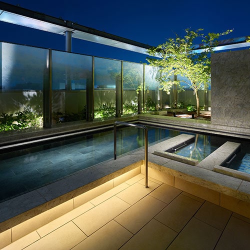 Large communal bath ③