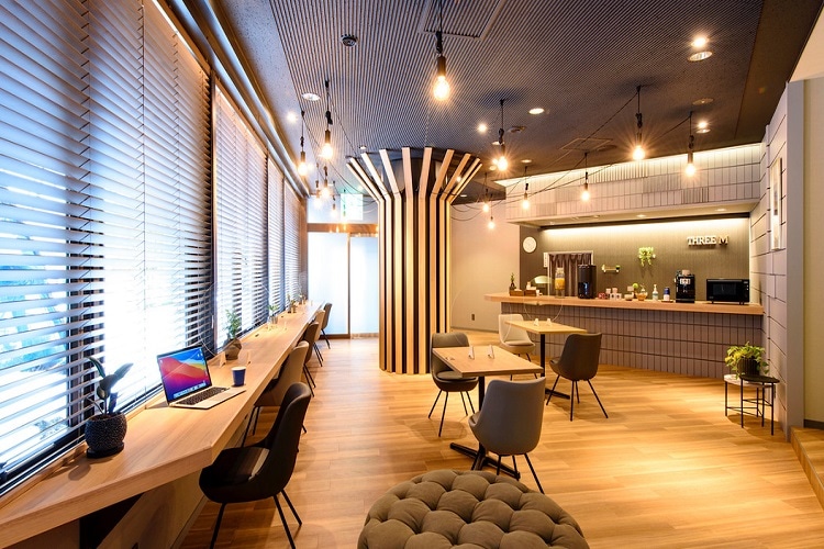 lounge 4