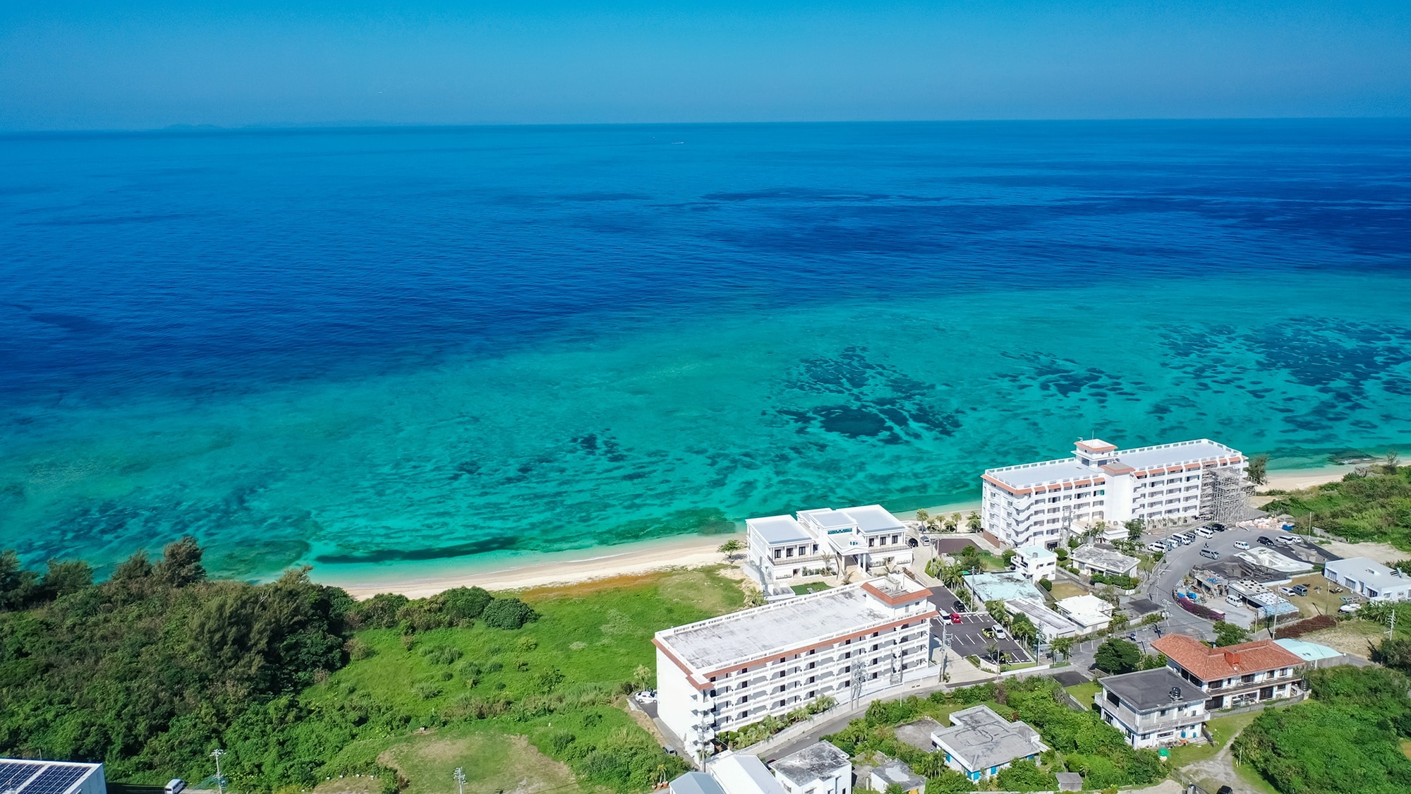 *[Ocean View] Experience the ultimate resort stay with the sound of waves in the background.